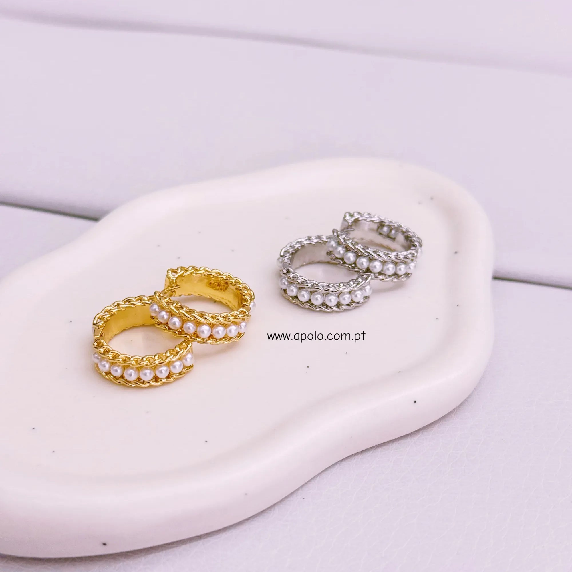 Argolas efeito corrente com fila de pérolas | 2 cores