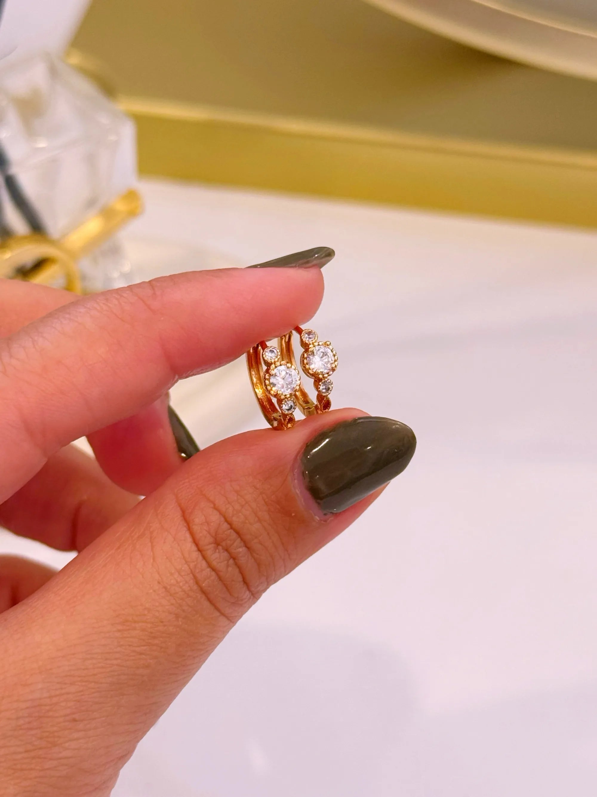 Argolinhas com 3 brilhantes | Rose Gold