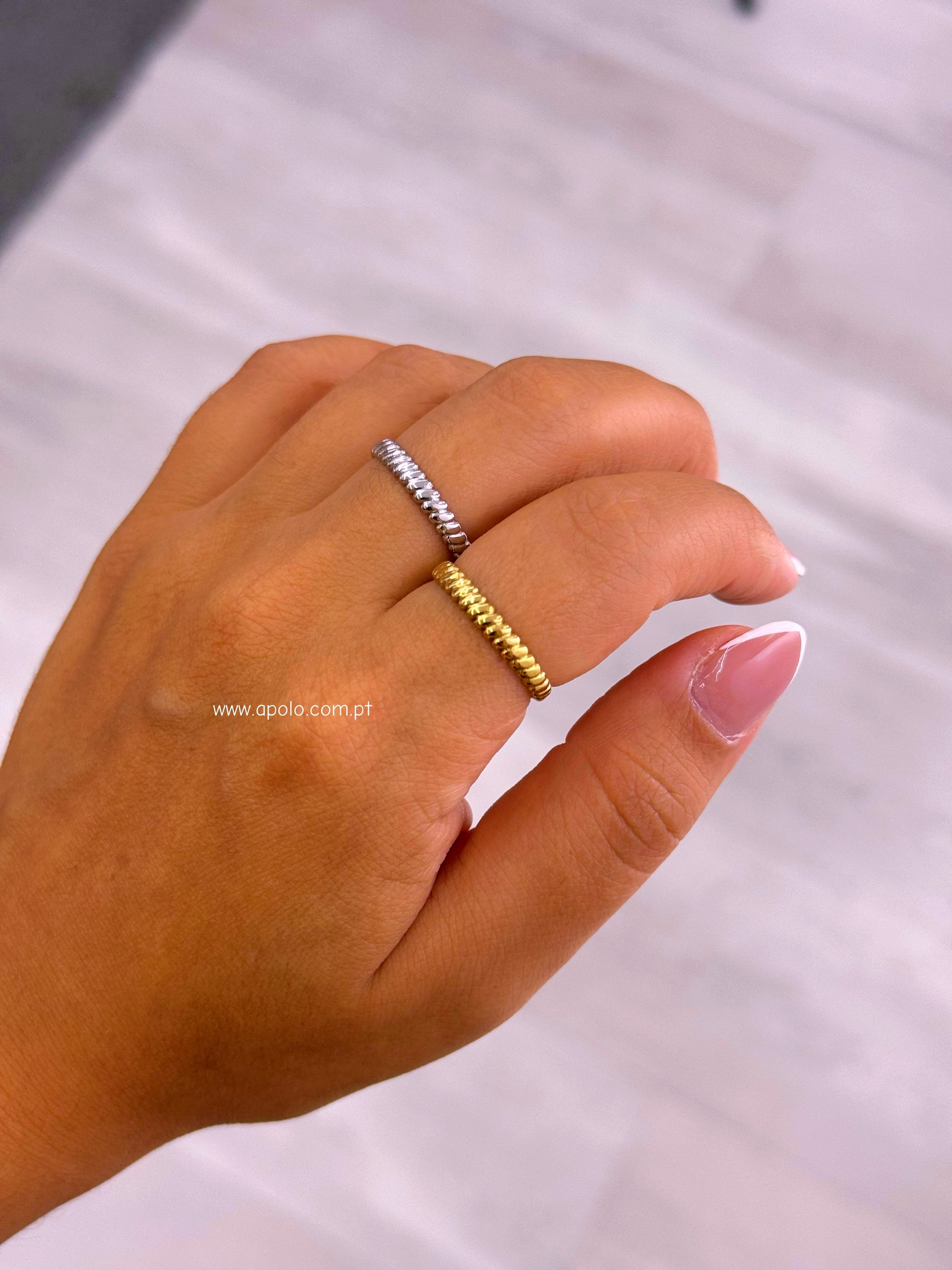 Anel ajustável fino com texturas | 2 Cores