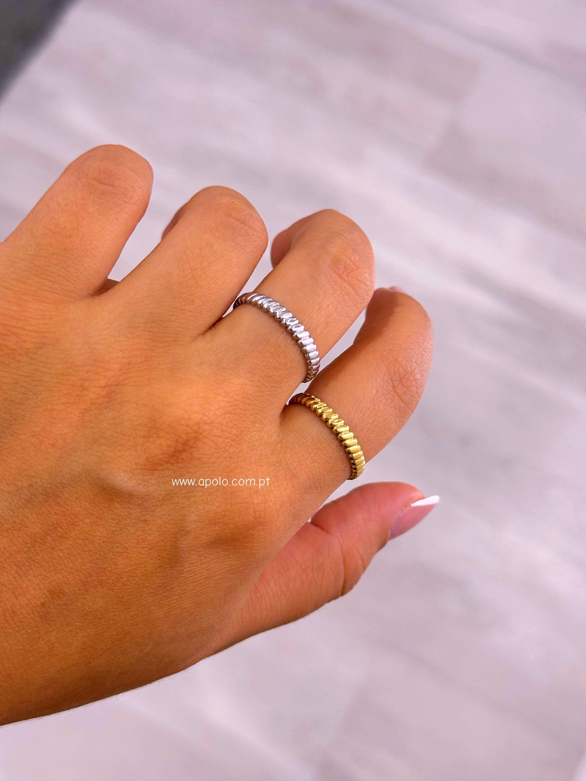 Anel ajustável fino com texturas | 2 Cores