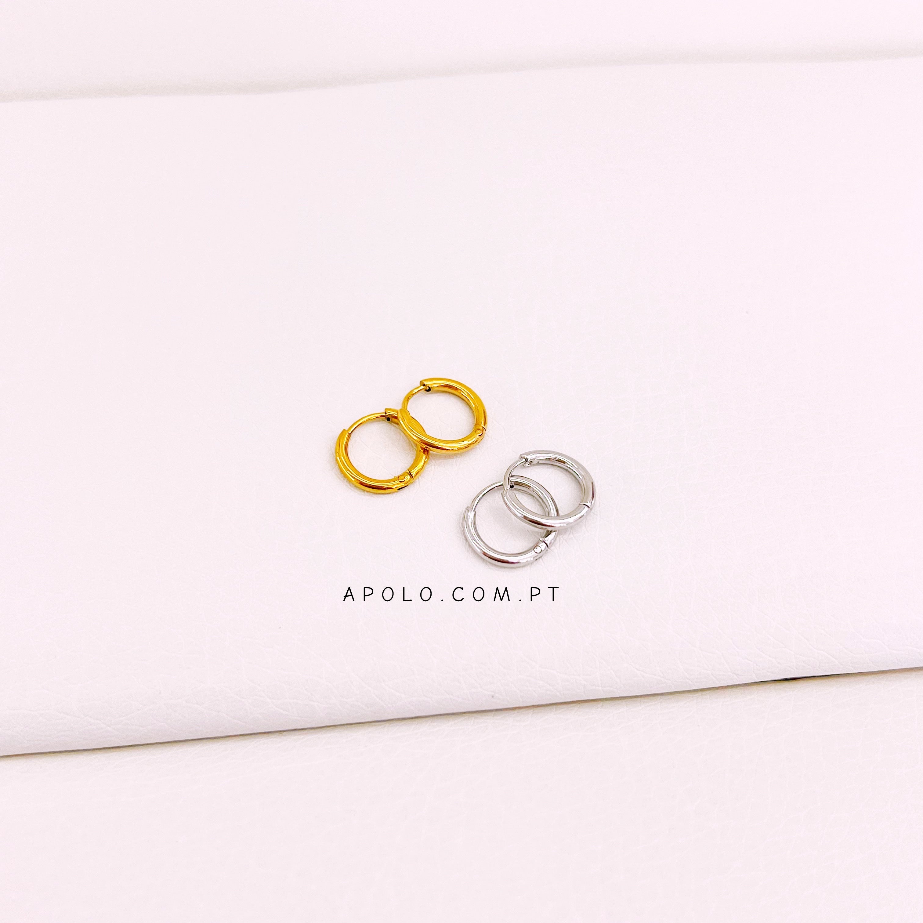 Mini argolinhas lisas em aço inoxidável | 2 cores