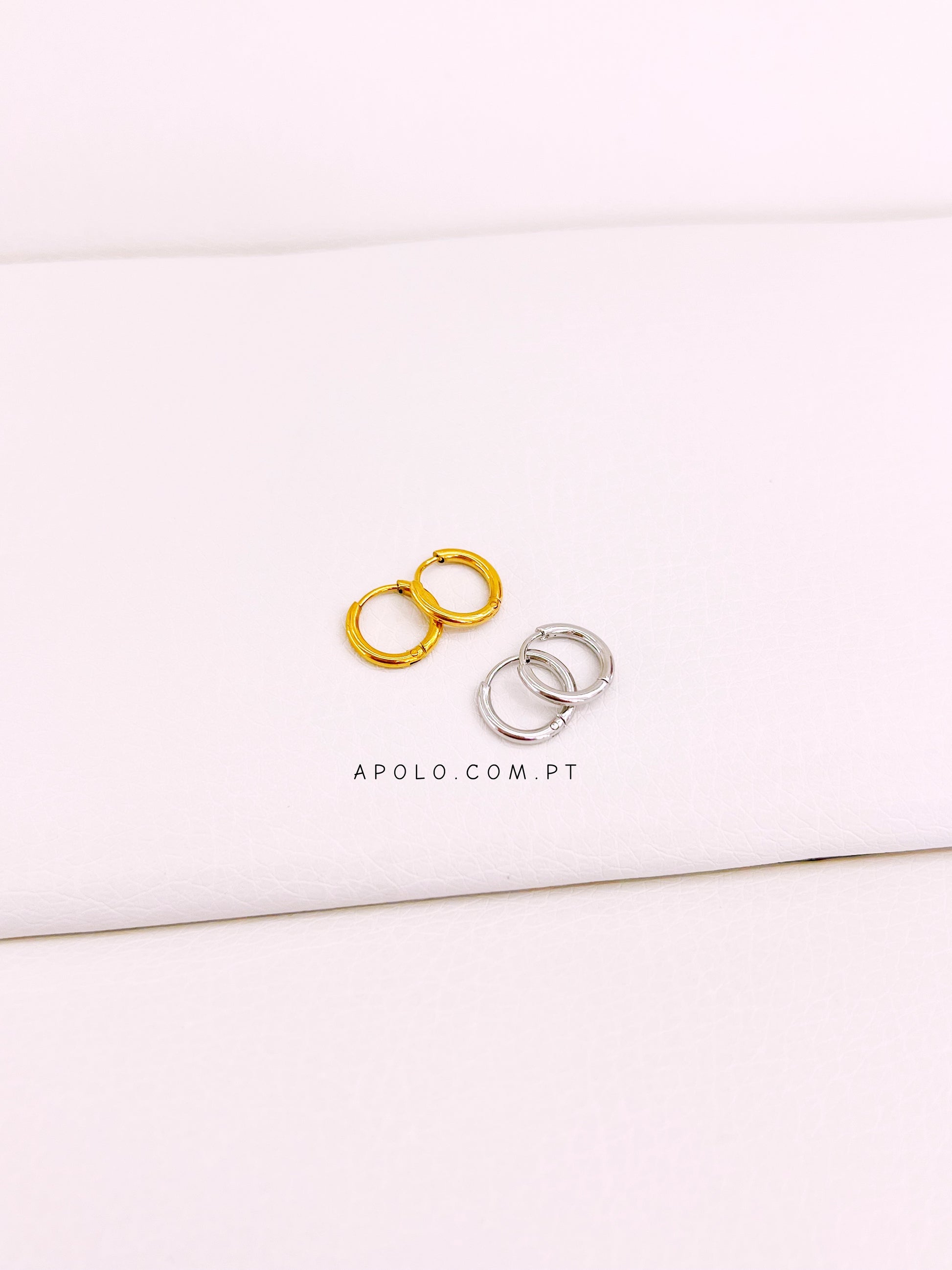 Mini argolinhas lisas em aço inoxidável | 2 cores
