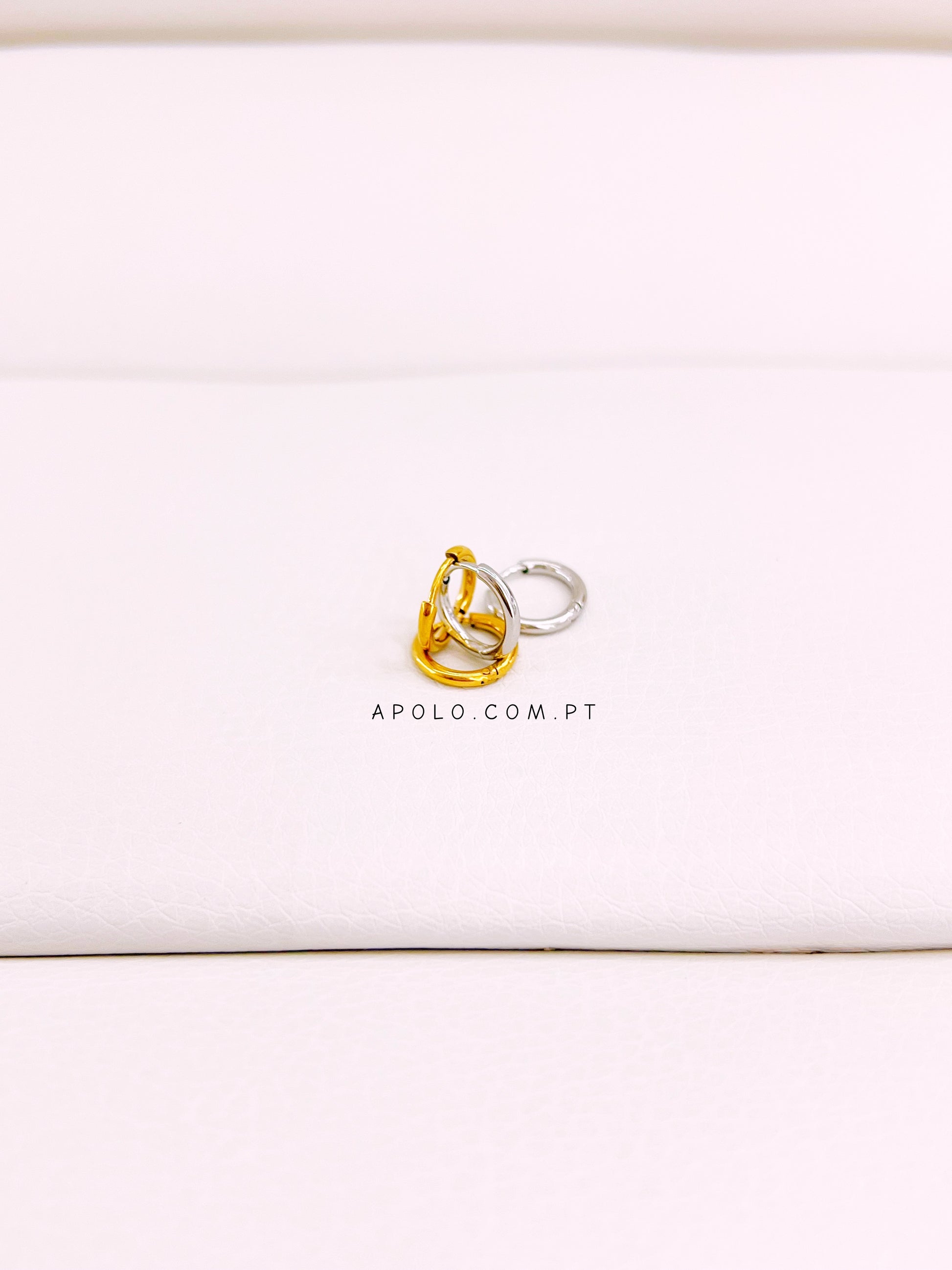 Mini argolinhas lisas em aço inoxidável | 2 cores