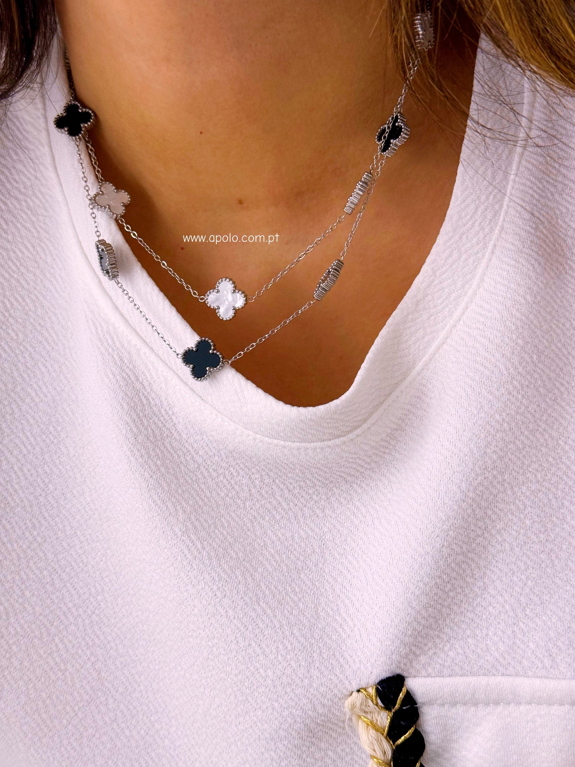 Colar 5 trevos base prateada | 2 Cores