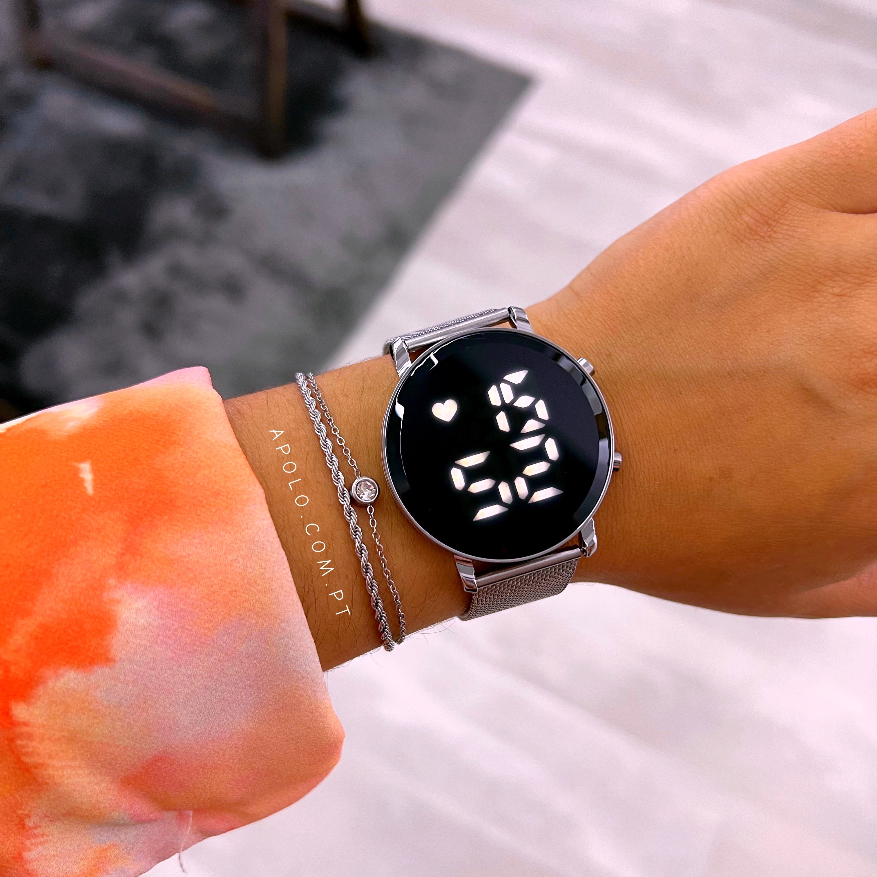 Relógio digital bracelete simples | Prateado