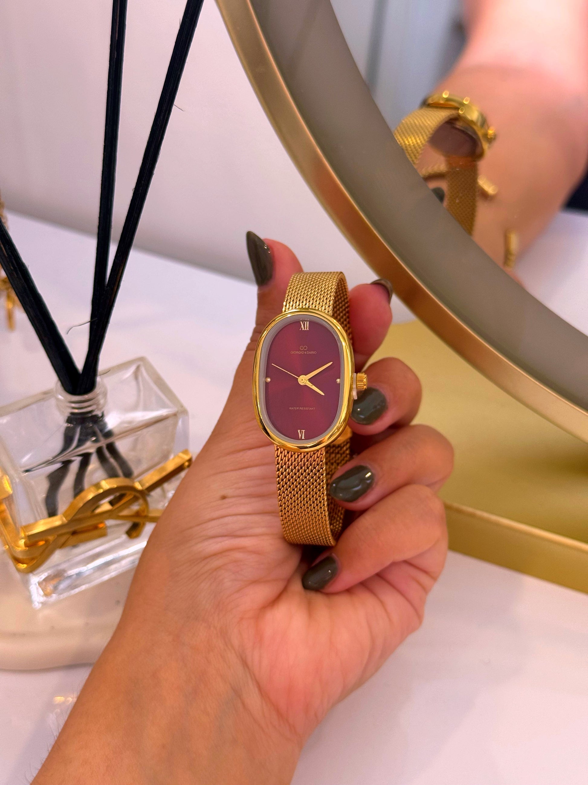 Relógio analógico com mostrador oval | Bordô