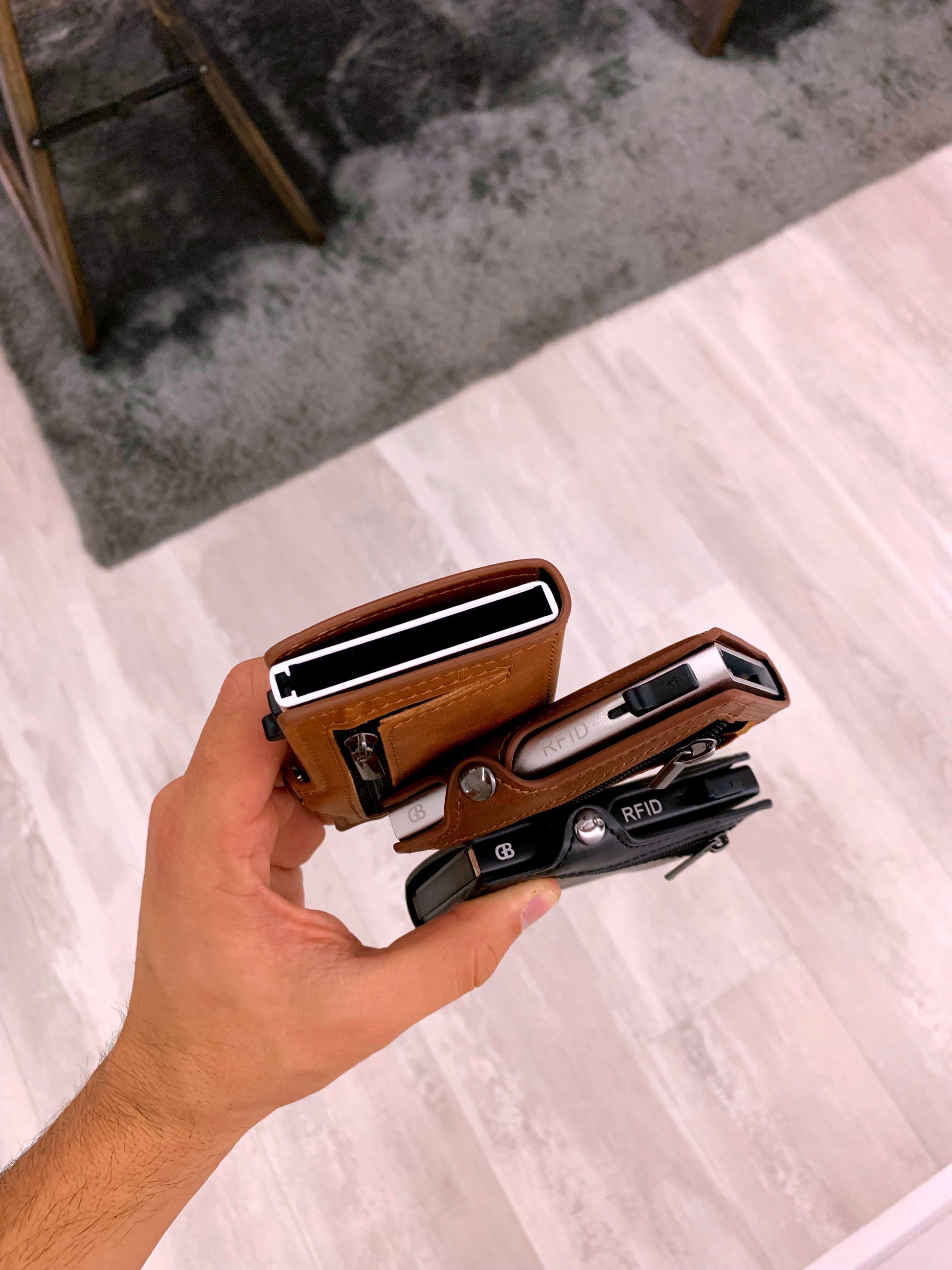 Porta cartões com fecho de mola e mini bolsa | 3 cores