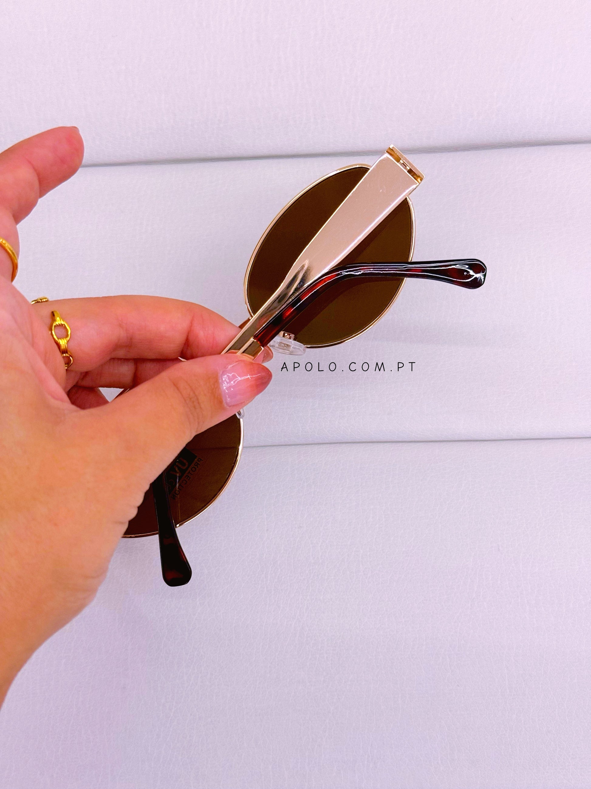 Óculos ovais armação de metal | Dourados com lente castanha