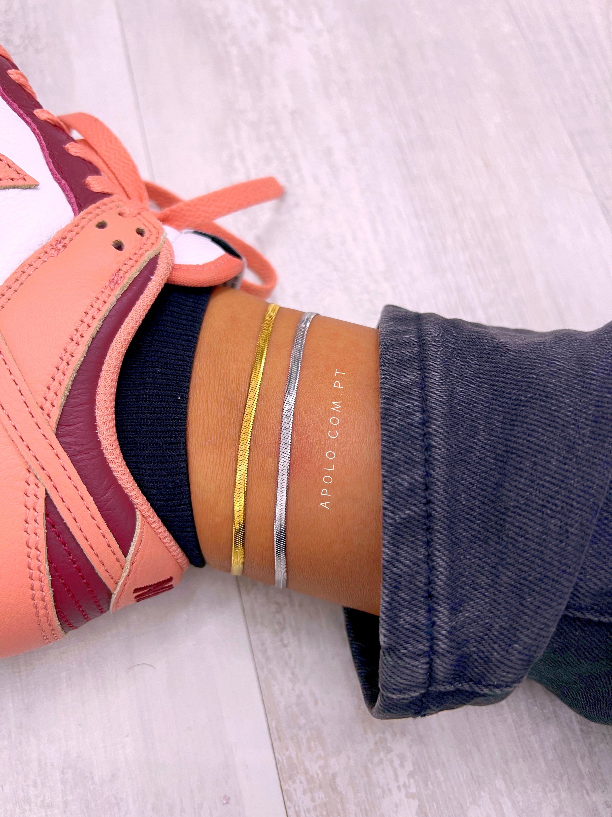 Pulseira de pé malha achatada fina | 2 cores