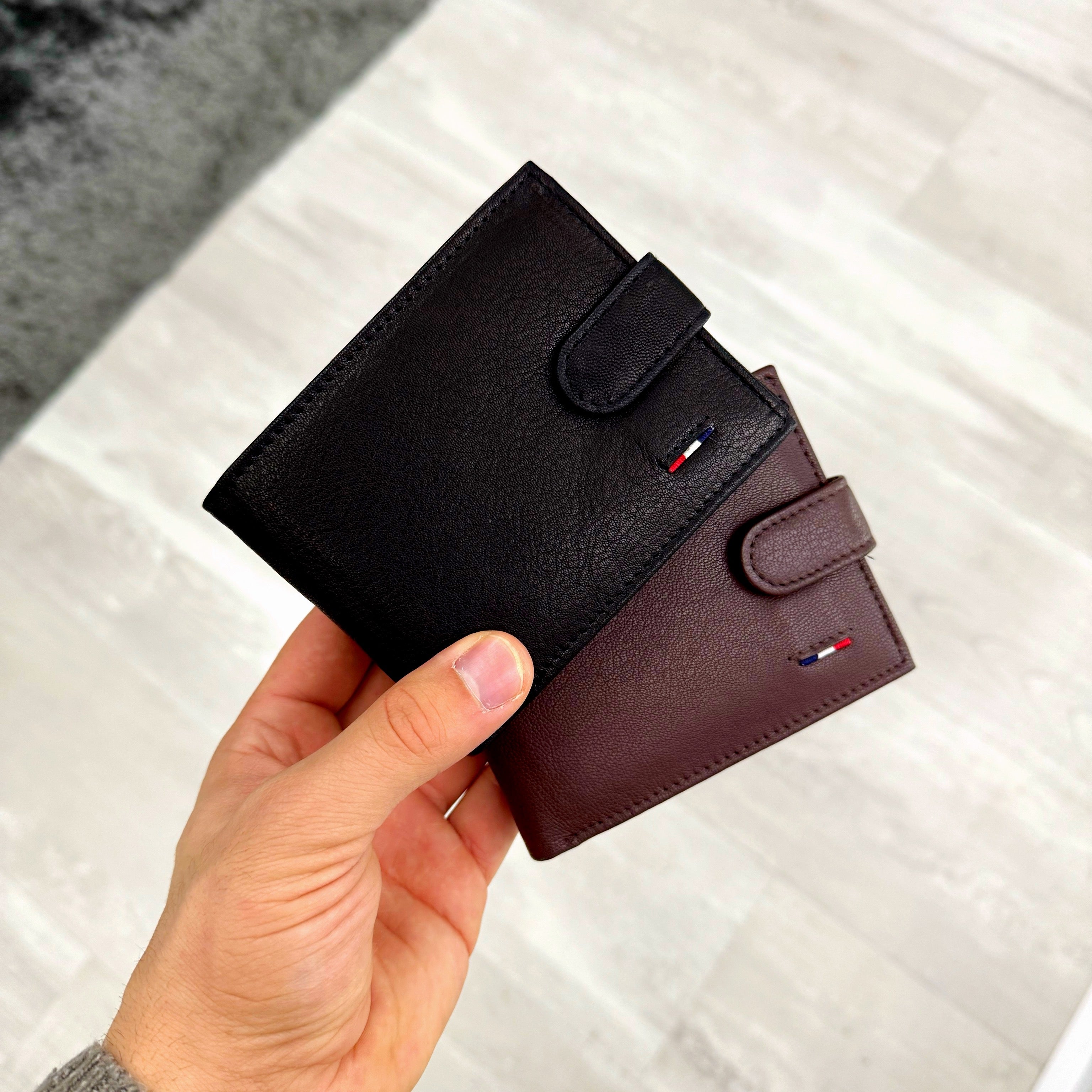 Carteira em pele com fecho de mola | 2 Cores