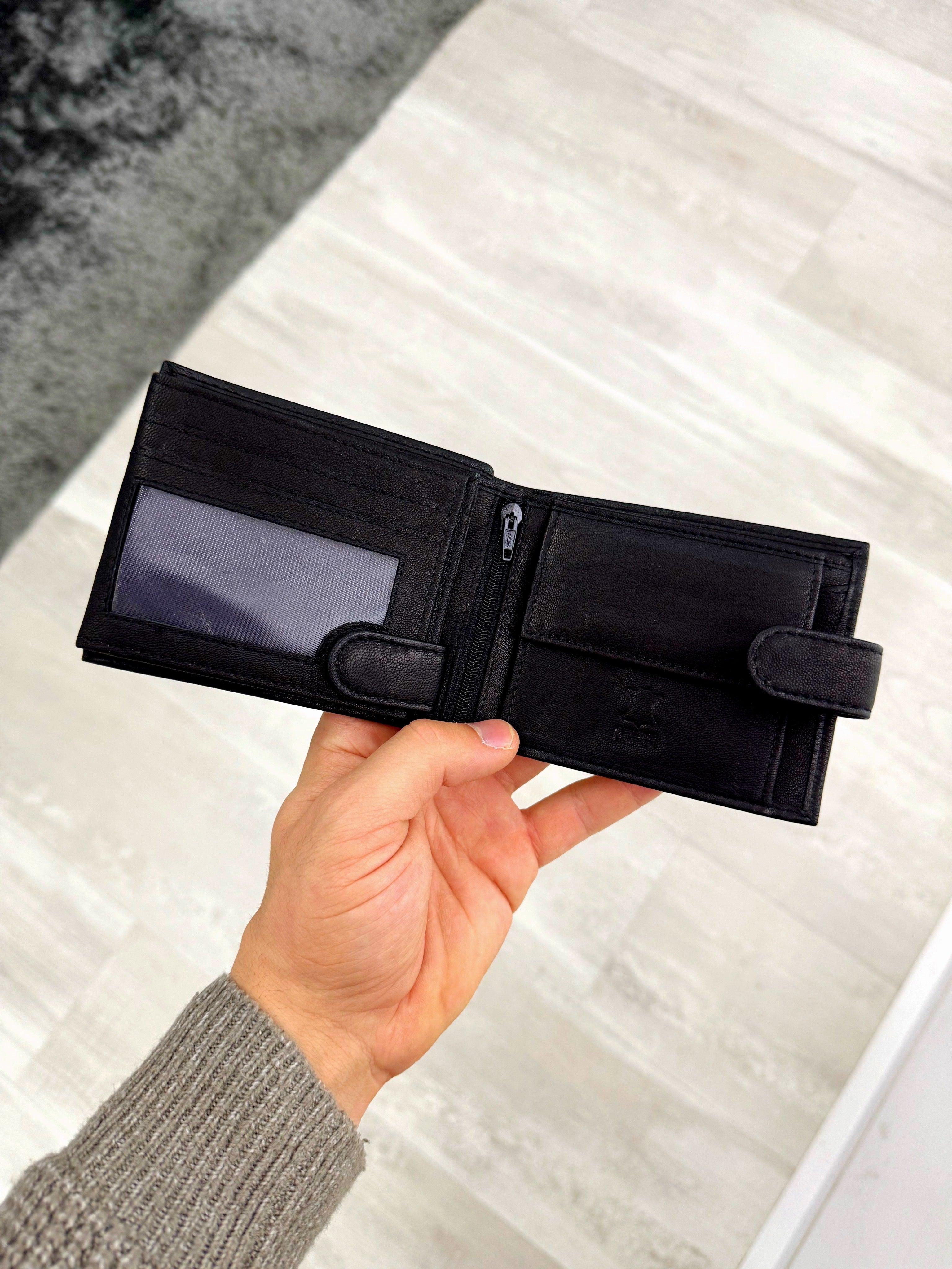 Carteira em pele com fecho de mola | 2 Cores