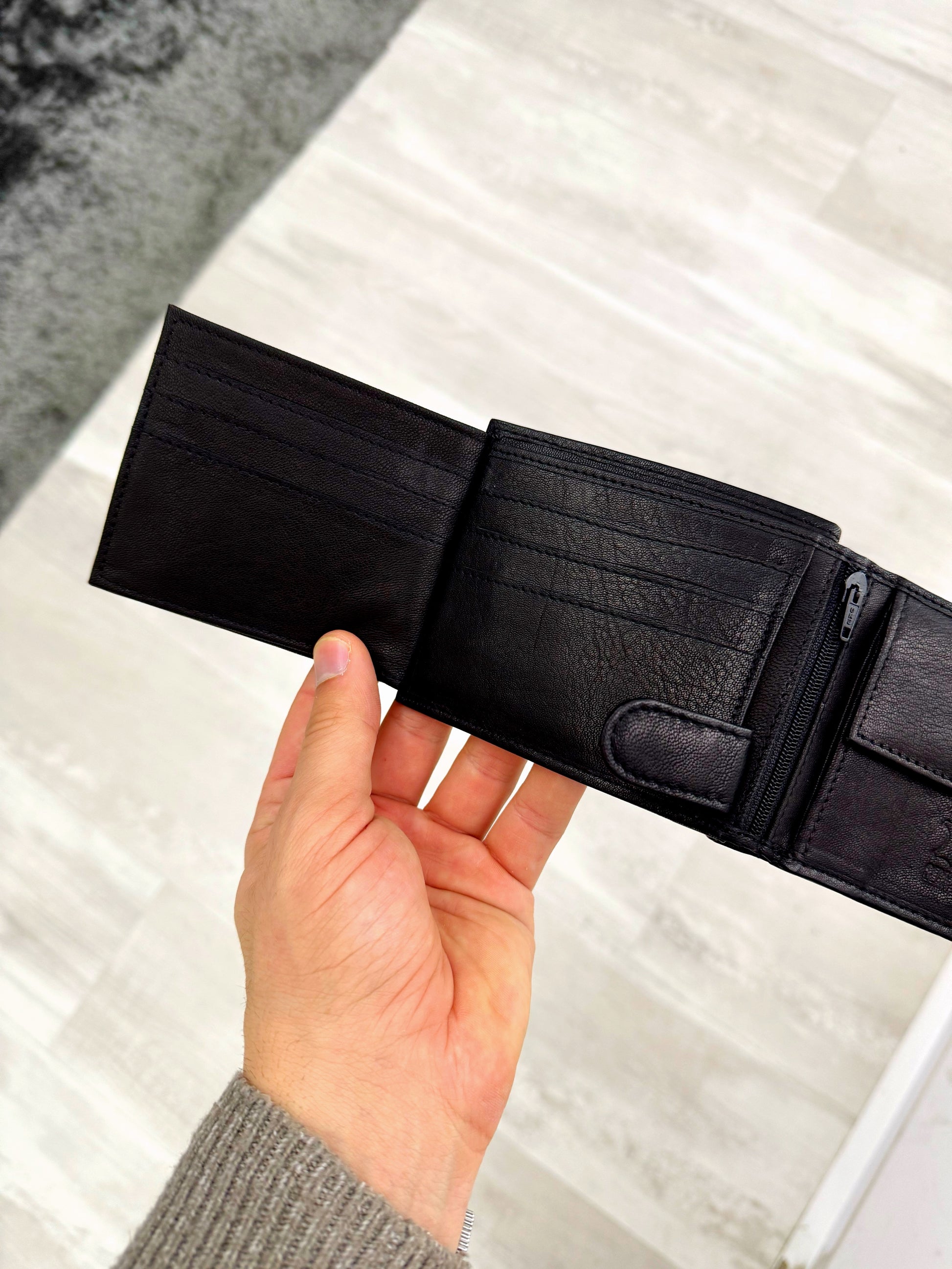 Carteira em pele com fecho de mola | 2 Cores