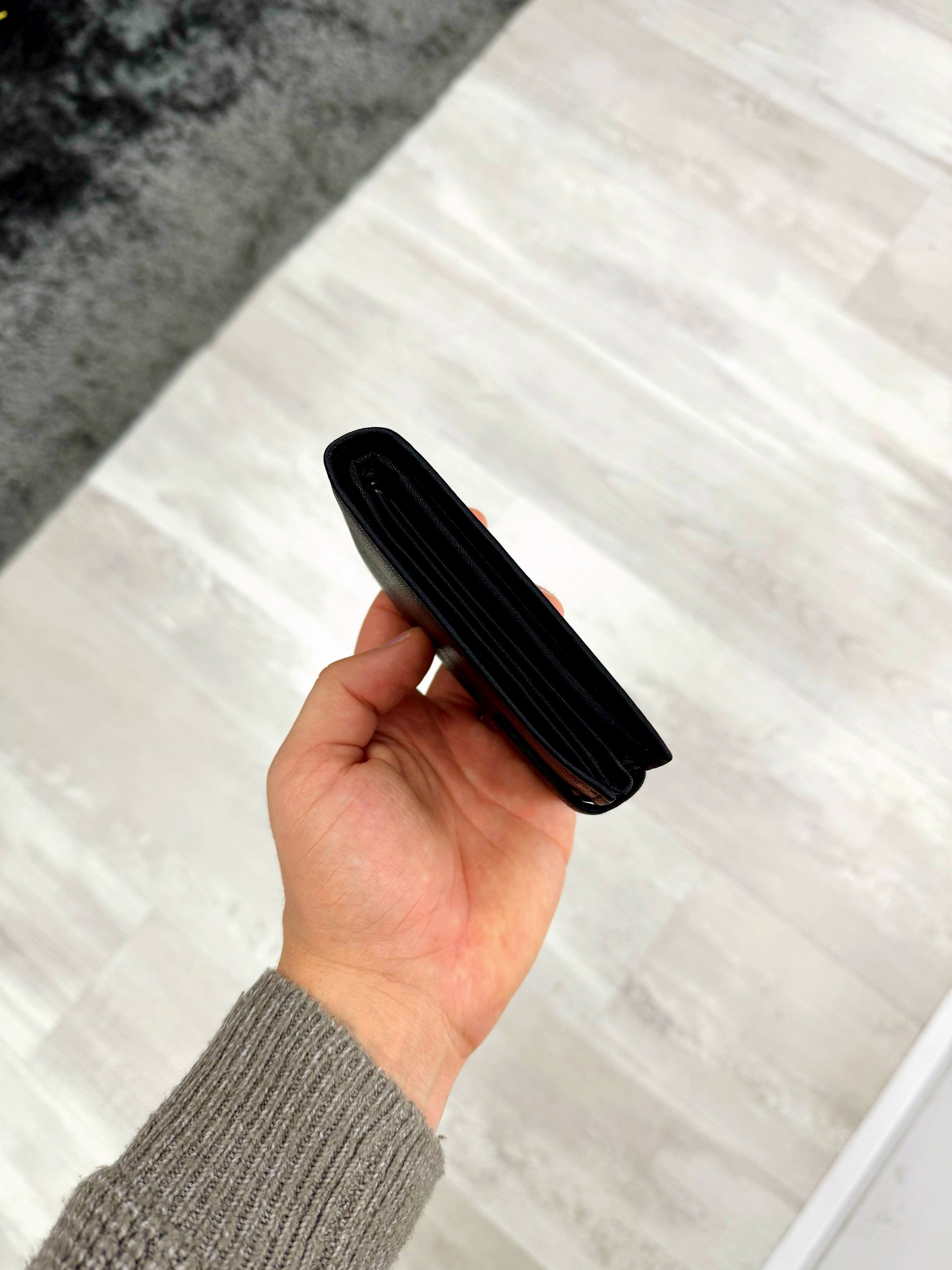 Carteira em pele com fecho de mola | 2 Cores