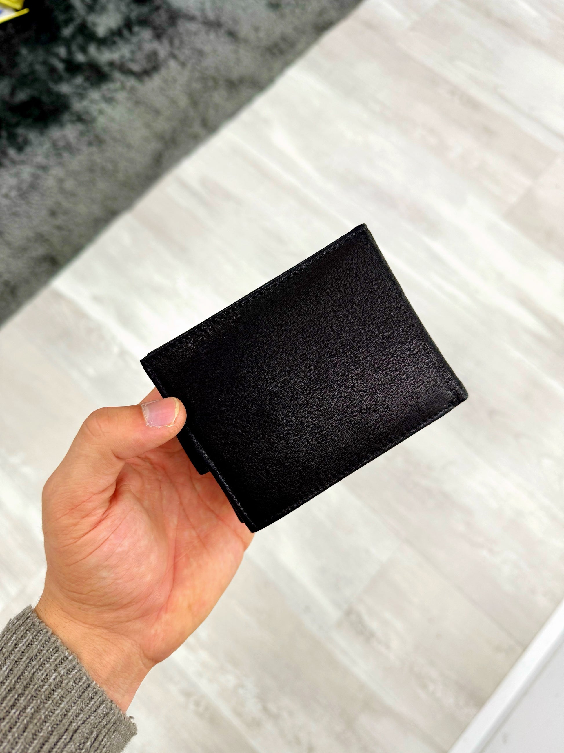 Carteira em pele com fecho de mola | 2 Cores