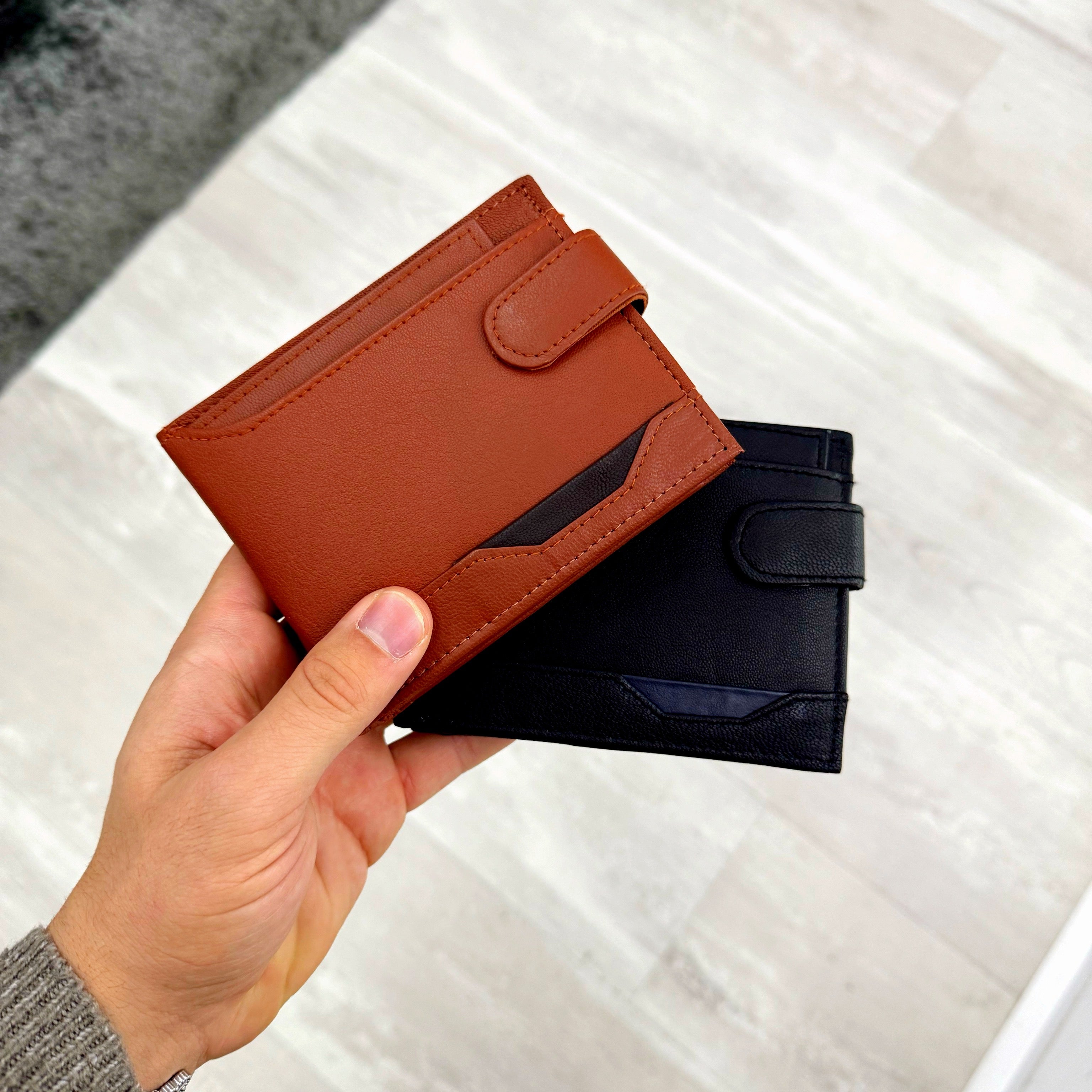 Carteira com mola e porta cartões removível | 2 Cores