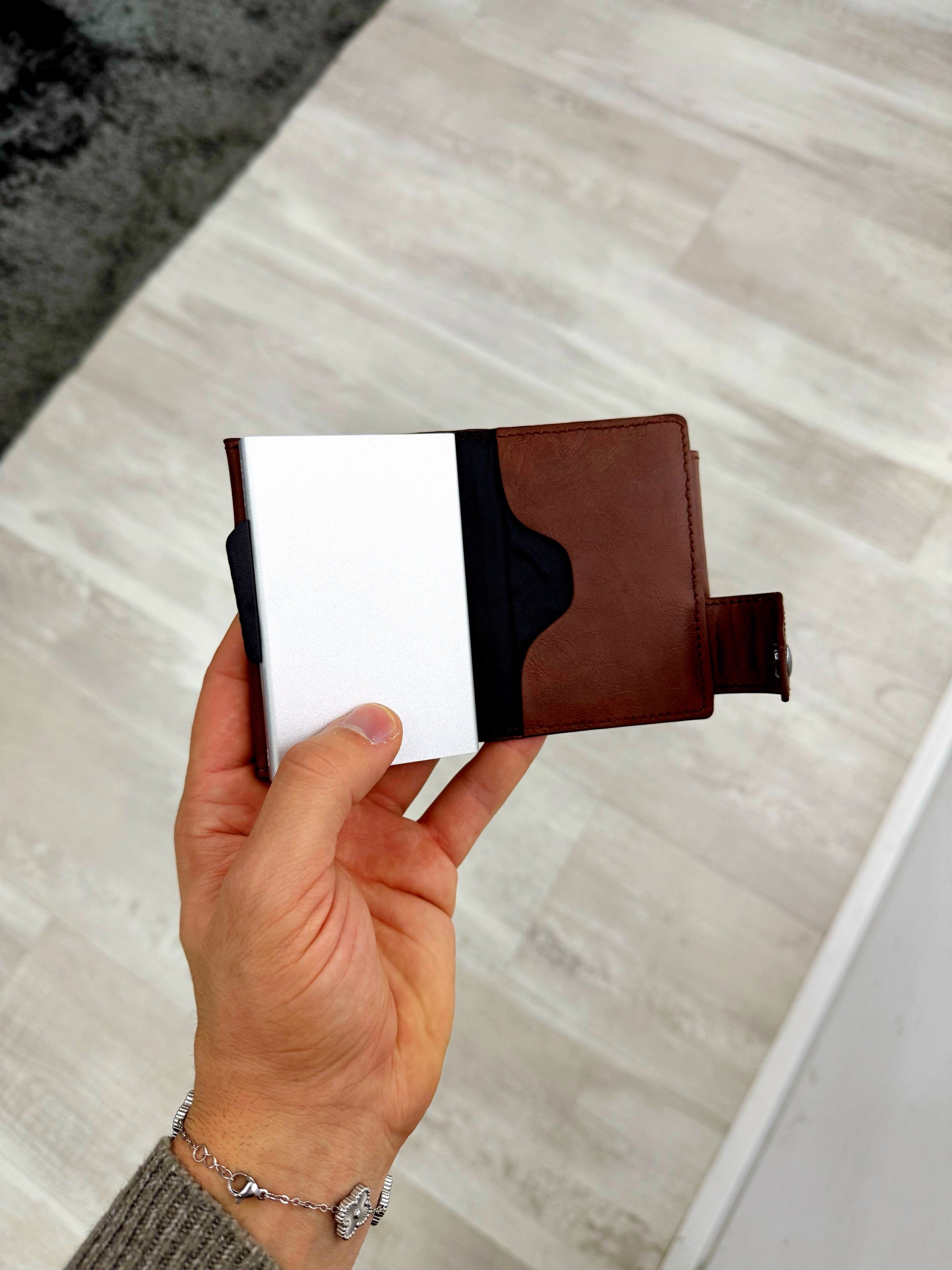 Porta cartões com bolsa moedas | Castanho Escuro