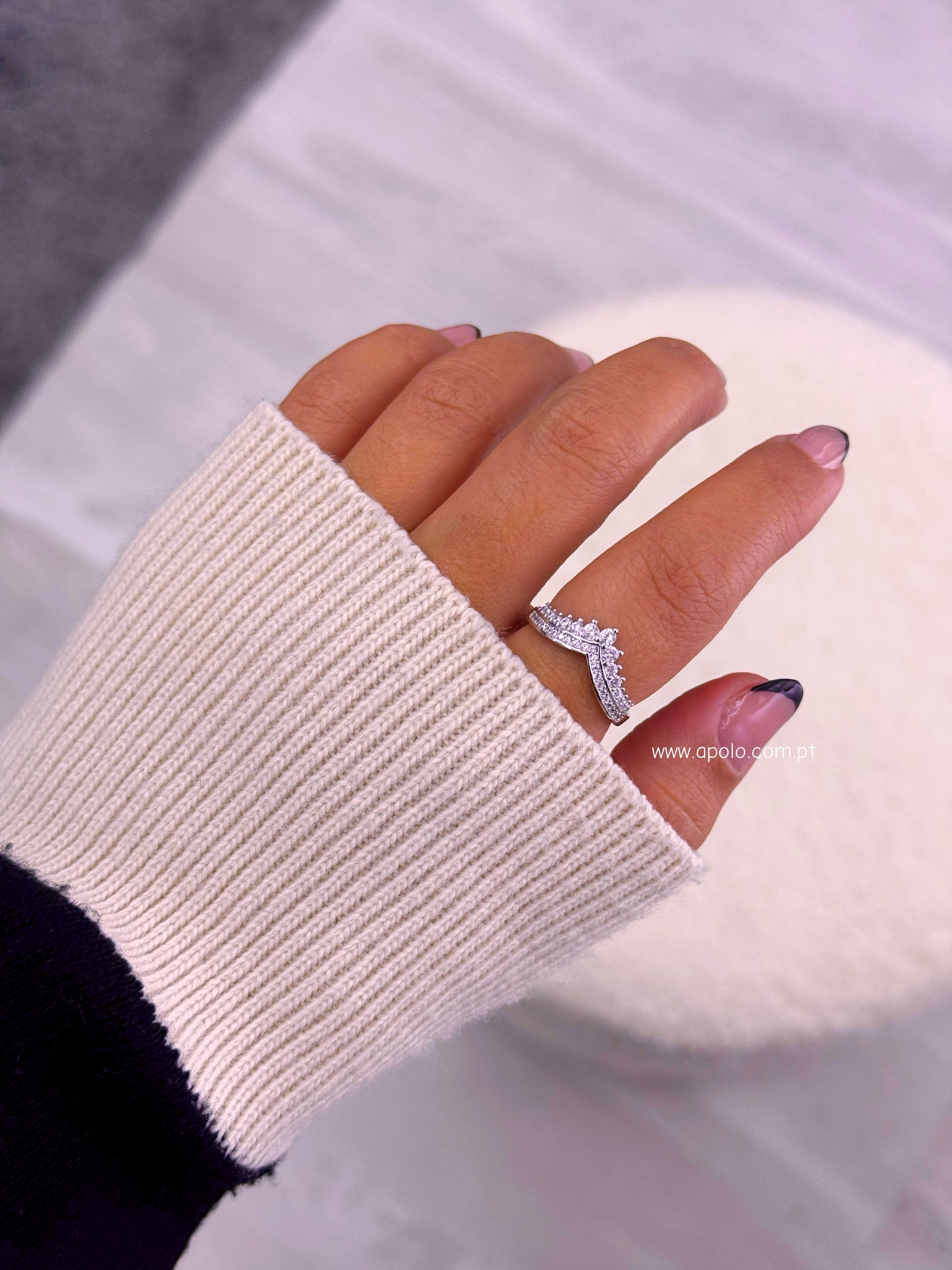 Anel delicado • bico com brilhantes | Linha Premium