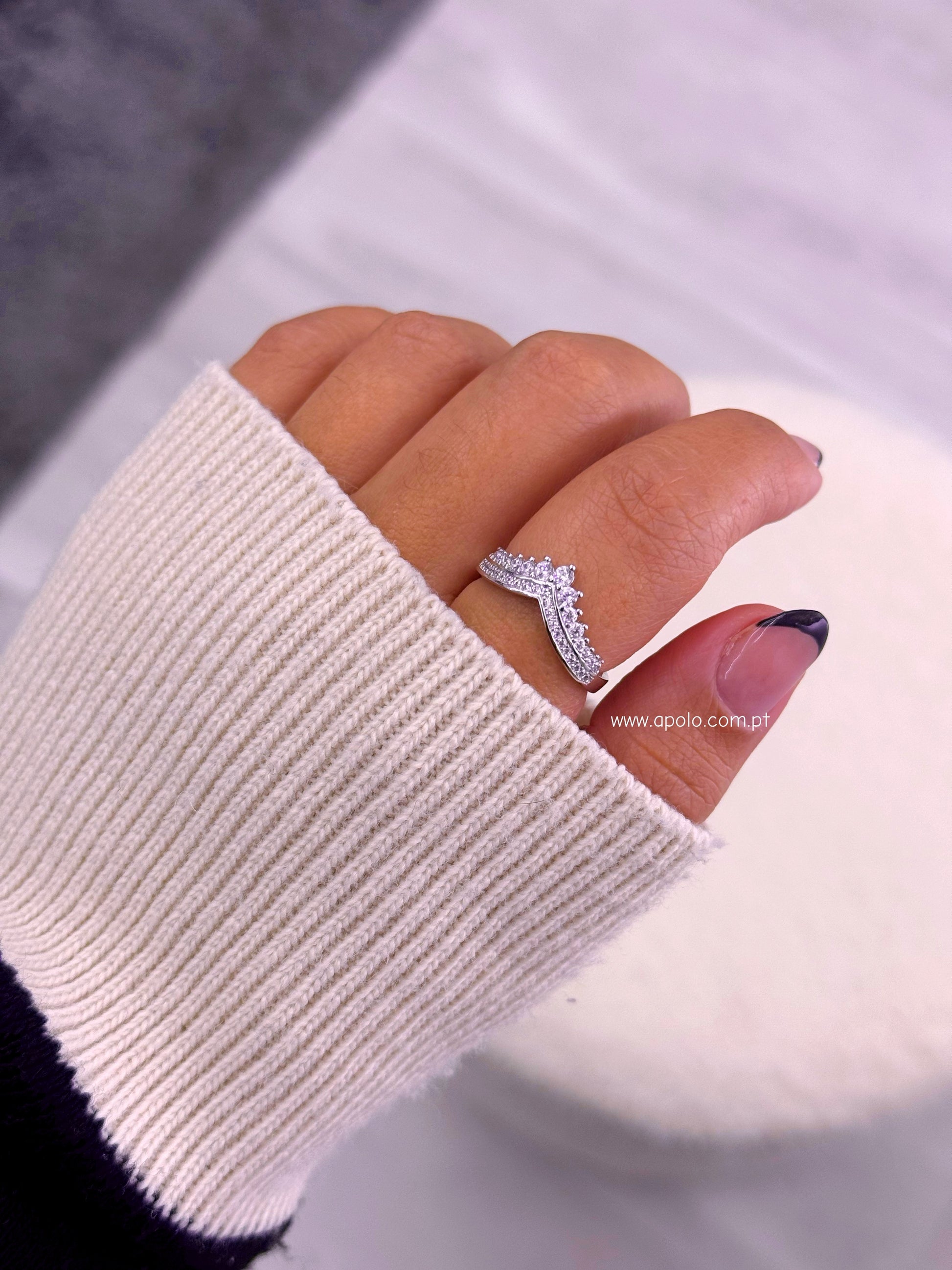 Anel delicado • bico com brilhantes | Linha Premium