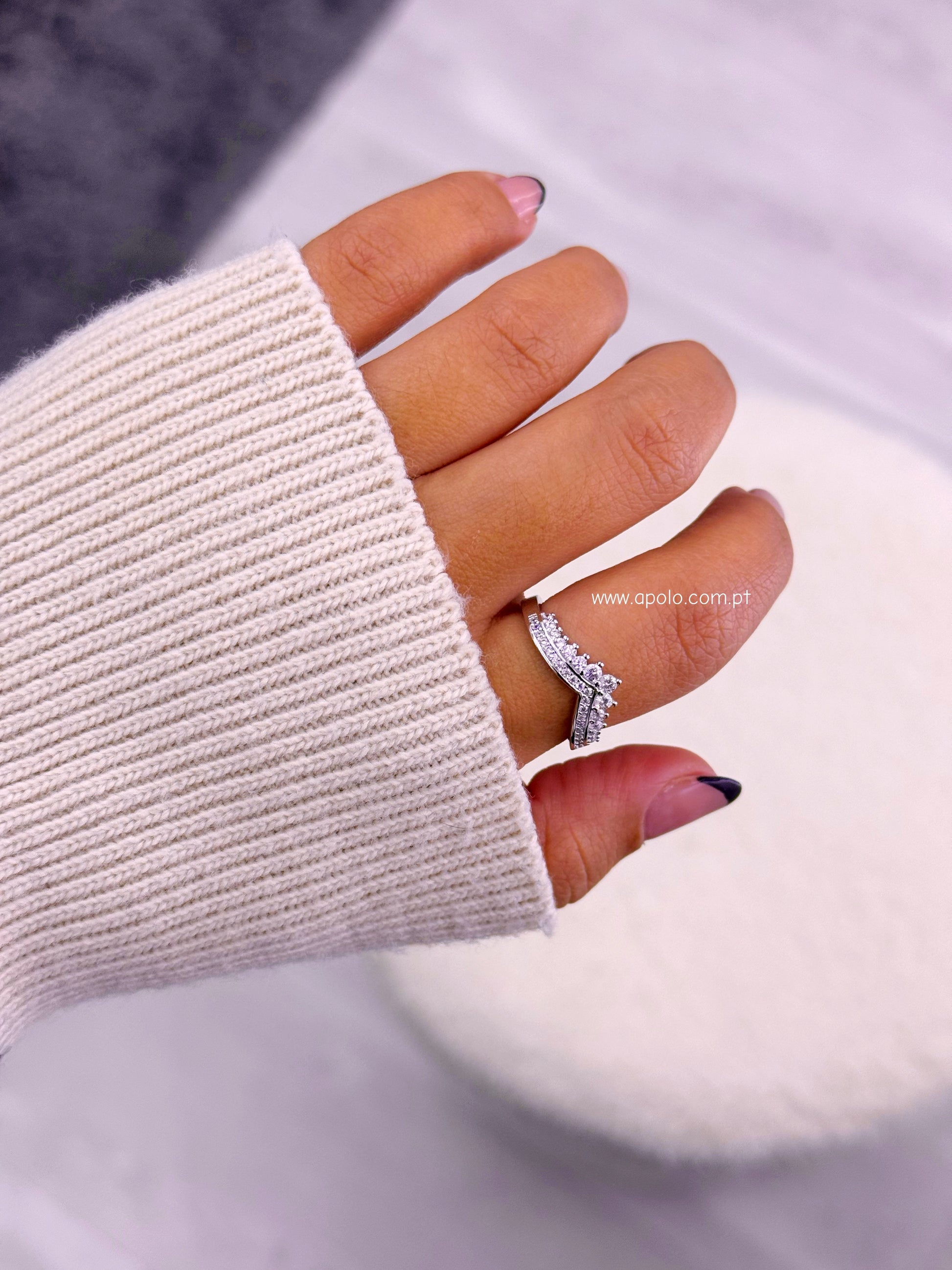 Anel delicado • bico com brilhantes | Linha Premium