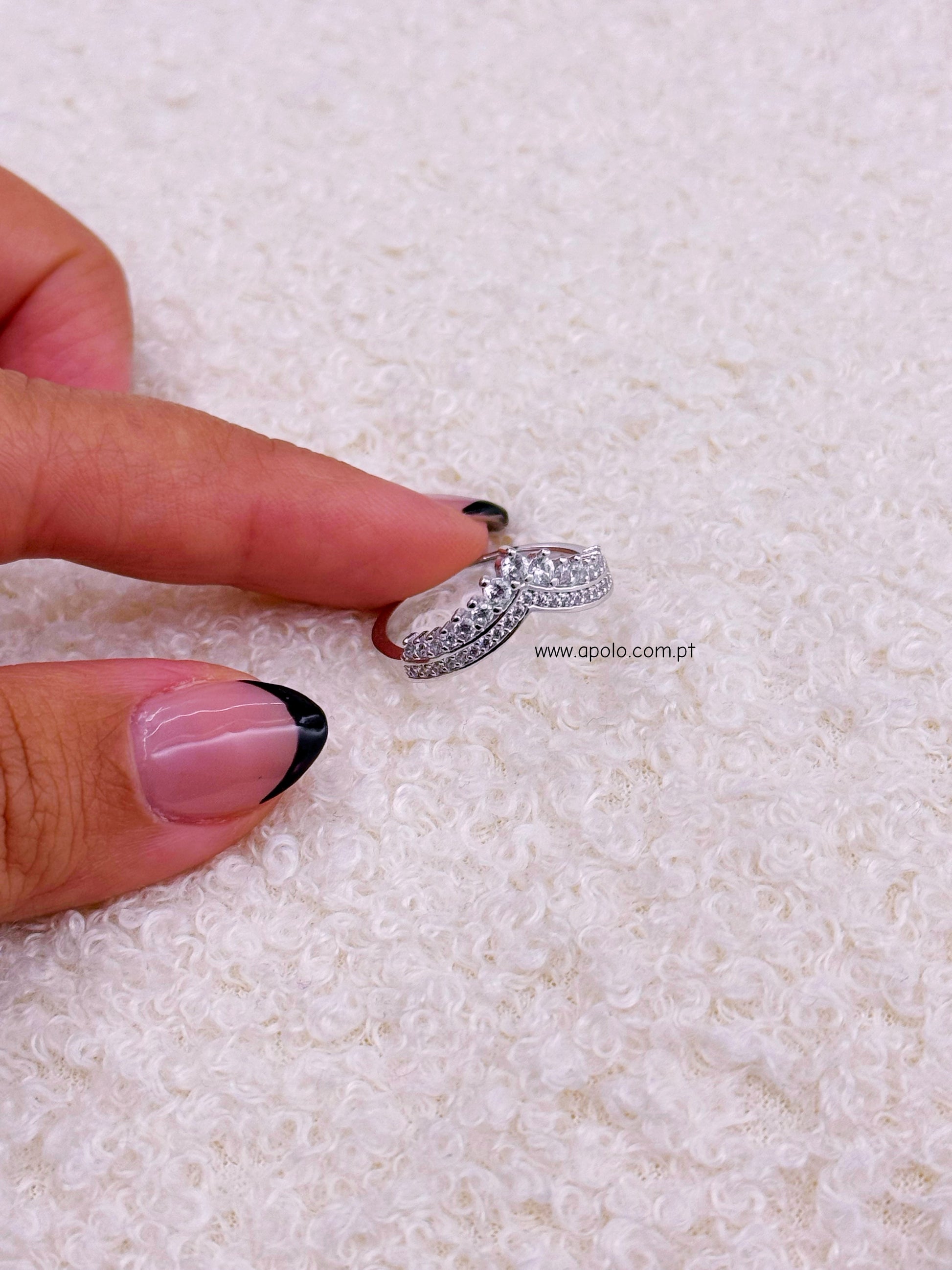 Anel delicado • bico com brilhantes | Linha Premium