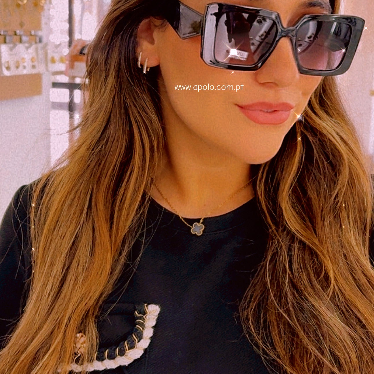 Óculos de massa pretos