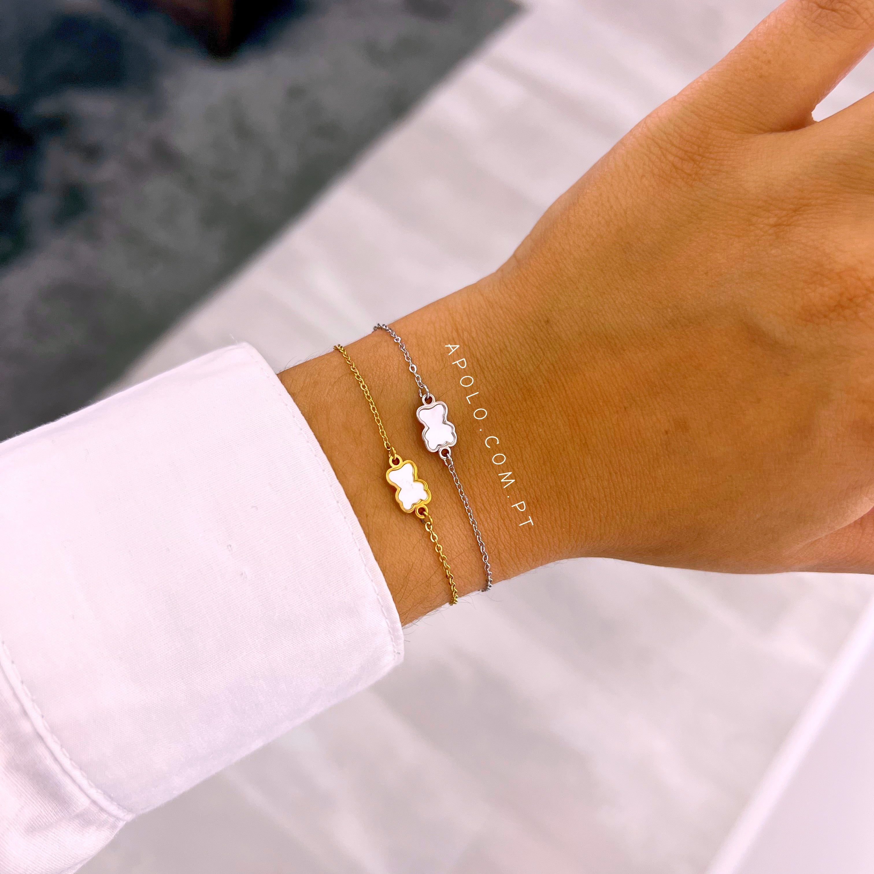 Pulseira com mini ursinho madre pérola | 2 cores