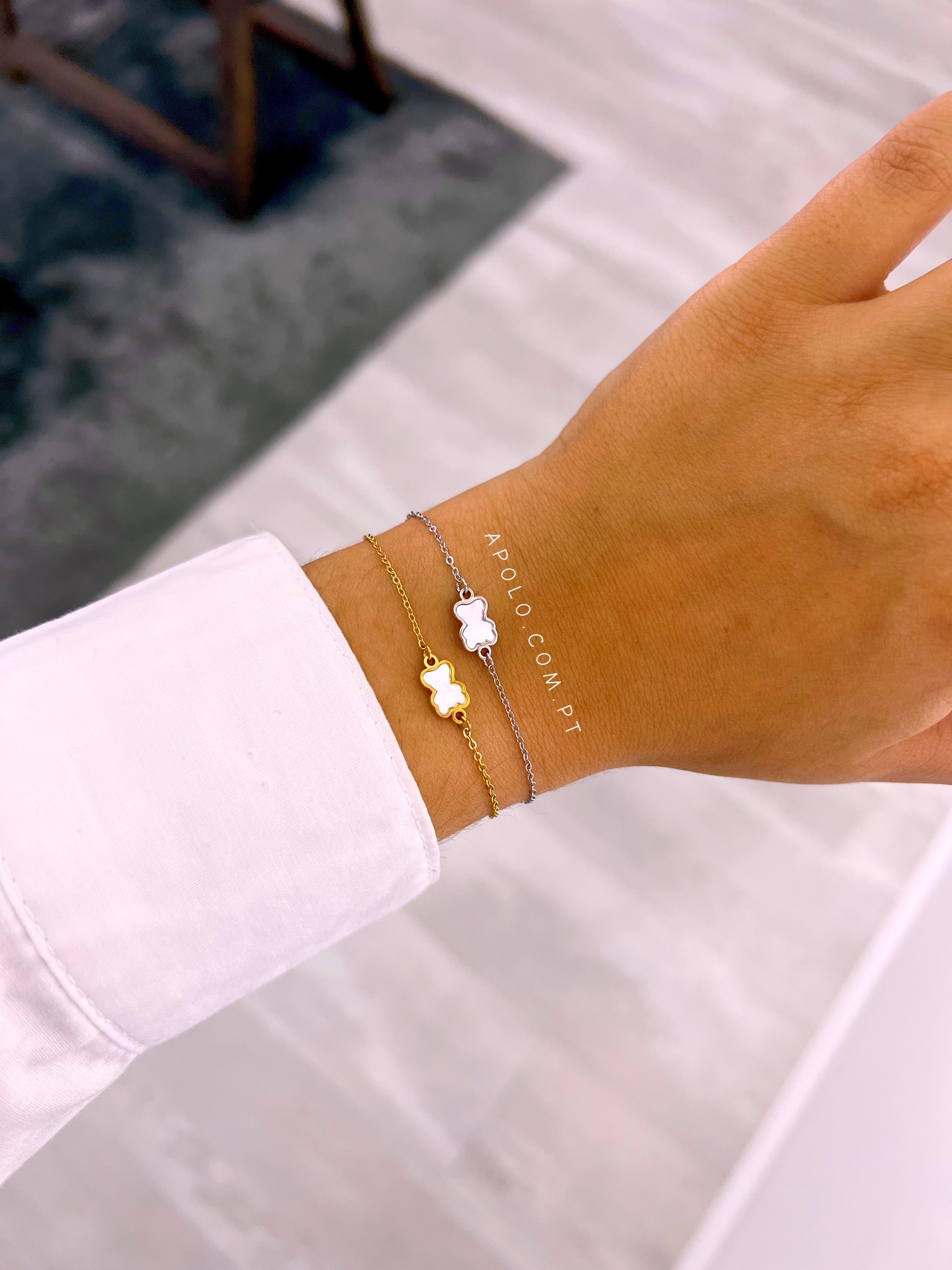 Pulseira com mini ursinho madre pérola | 2 cores