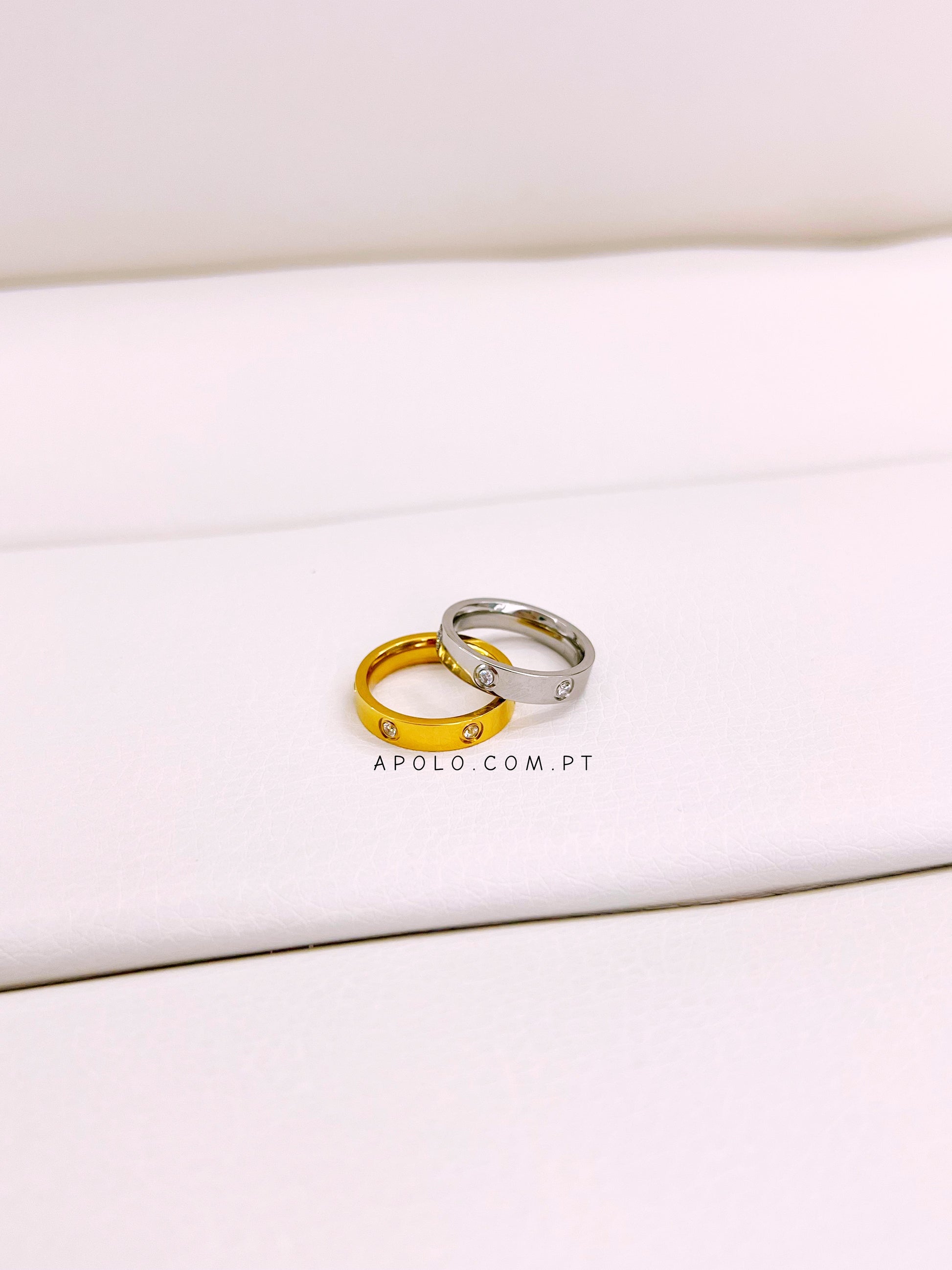 Anel em aço com brilhantes | 2 cores