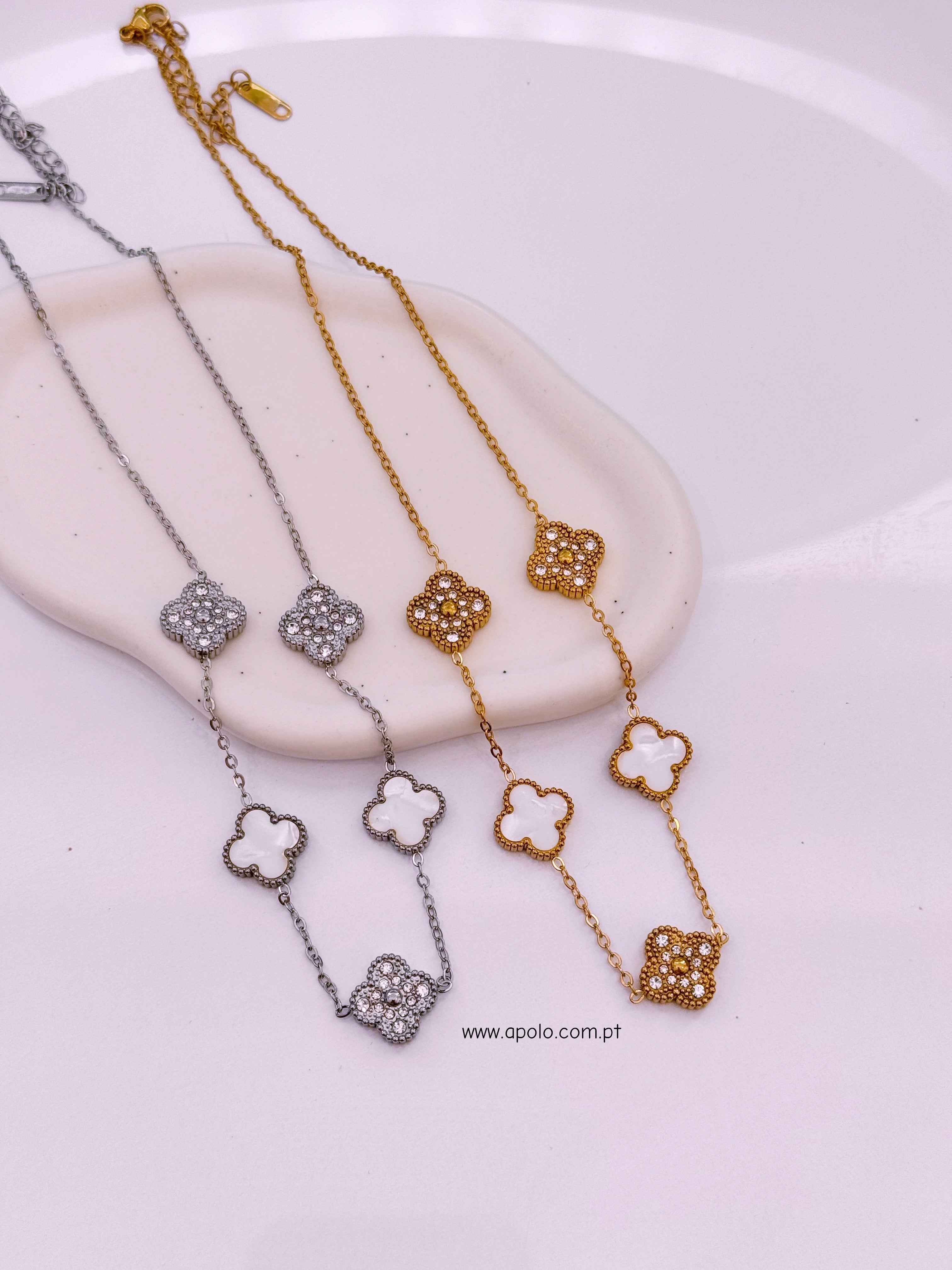 Colar 5 trevos reversíveis com brilhantes e madre pérola | 2 Cores