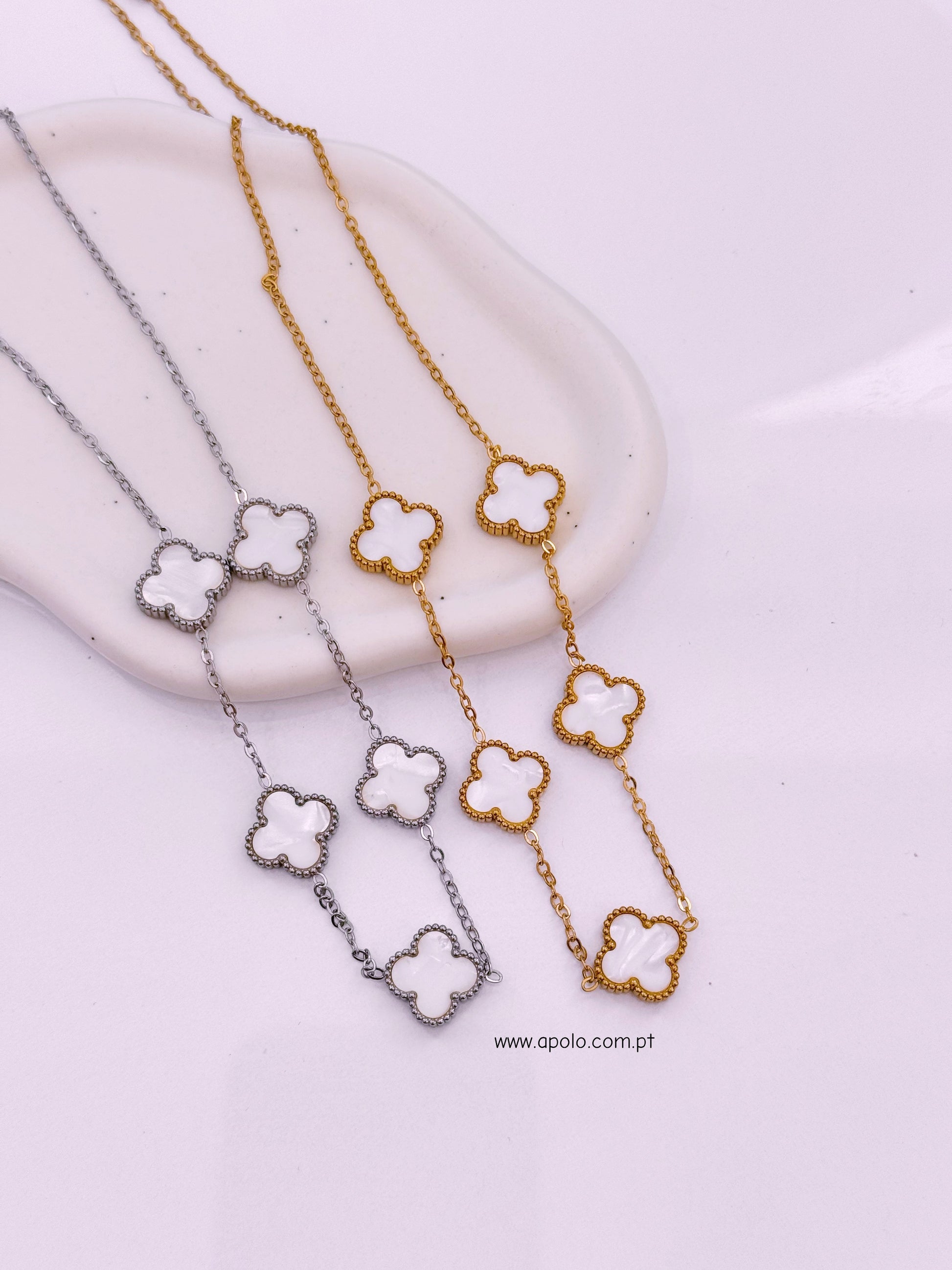 Colar 5 trevos reversíveis com brilhantes e madre pérola | 2 Cores