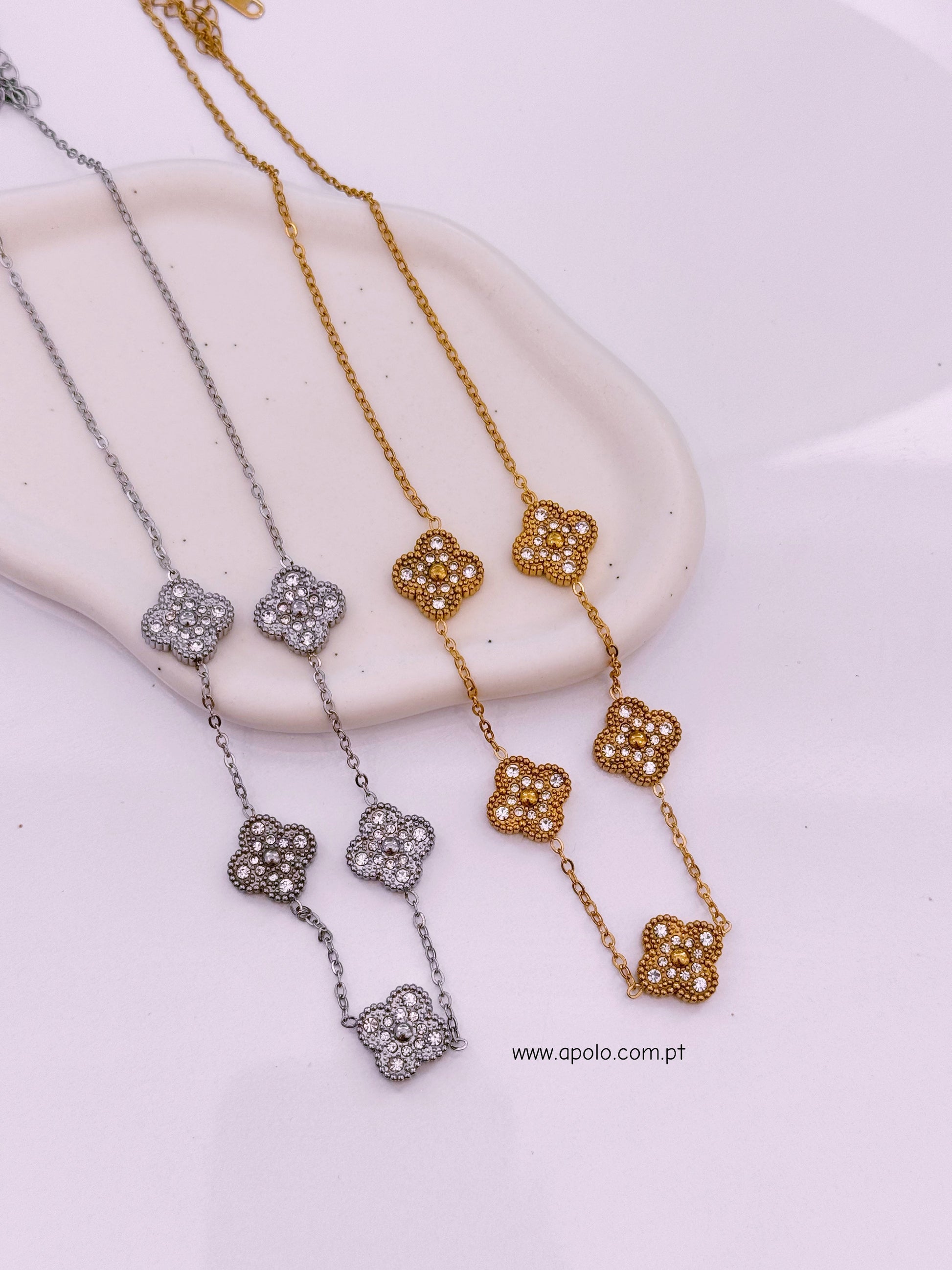 Colar 5 trevos reversíveis com brilhantes e madre pérola | 2 Cores