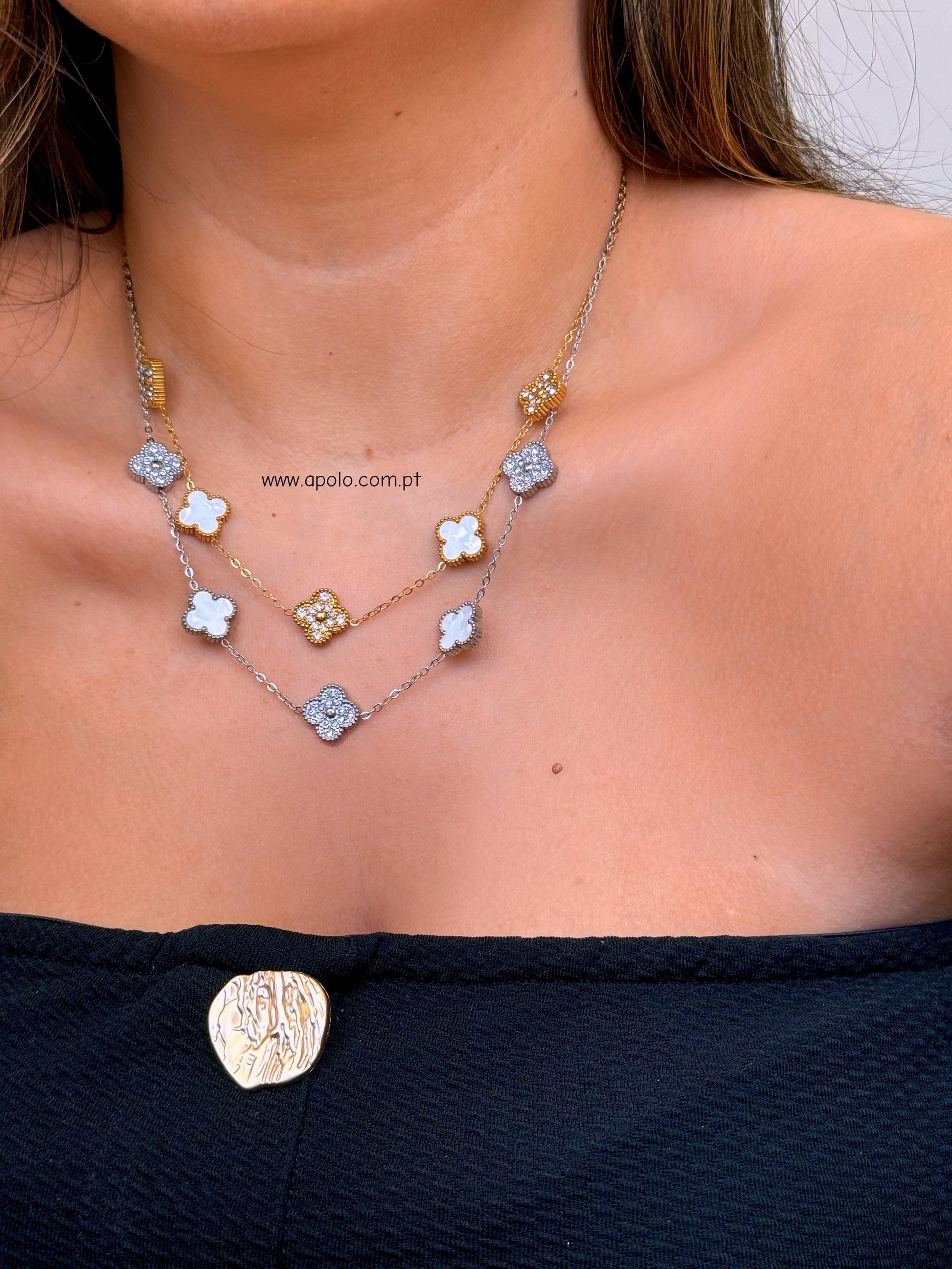 Colar 5 trevos reversíveis com brilhantes e madre pérola | 2 Cores