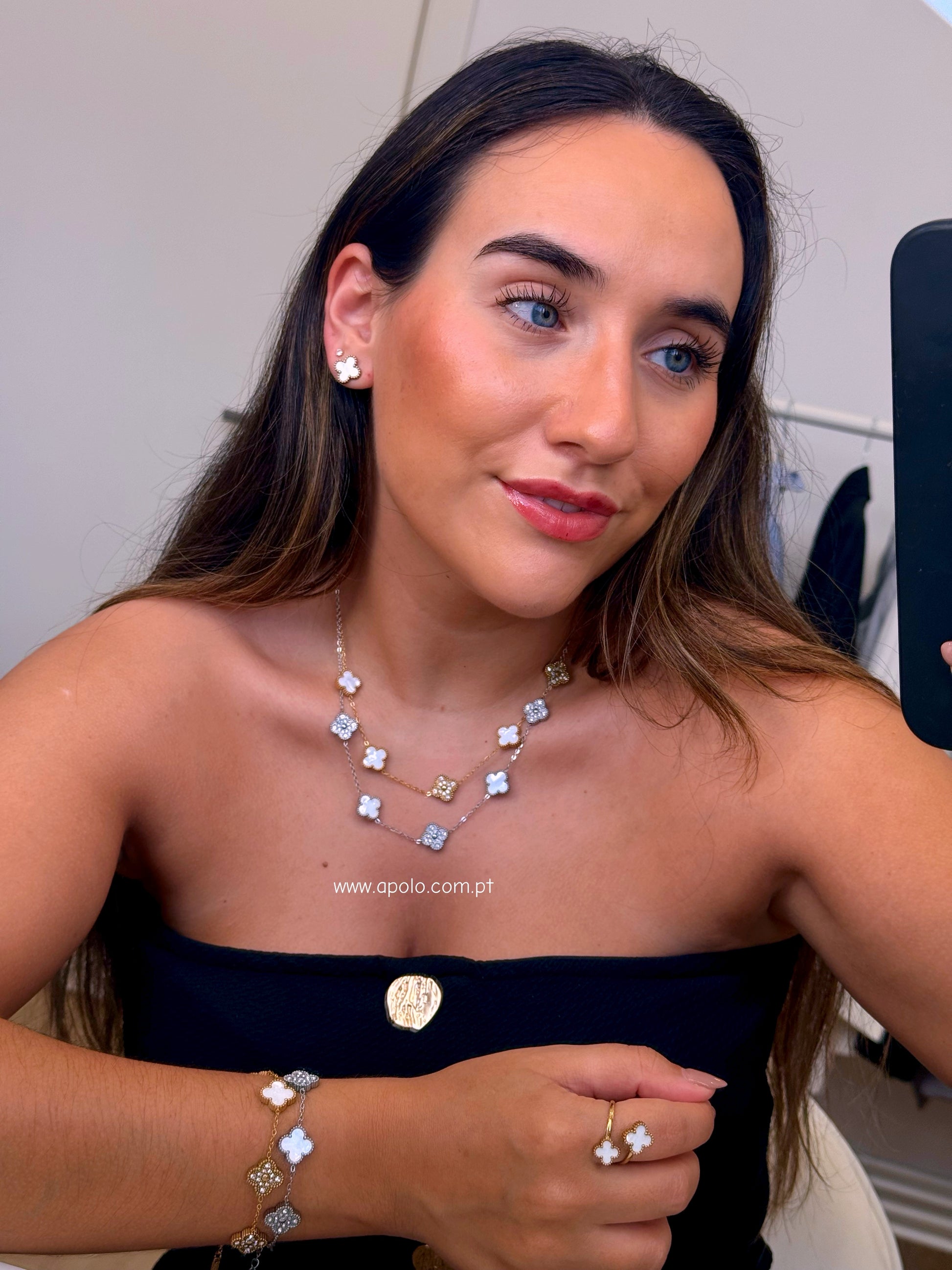 Colar 5 trevos reversíveis com brilhantes e madre pérola | 2 Cores