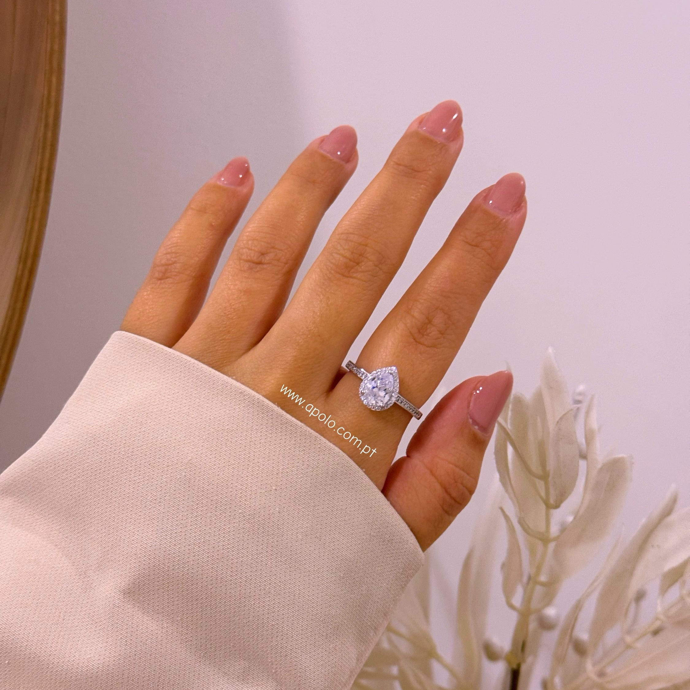 Anel delicado • solitário gota com brilhantes | Linha Premium