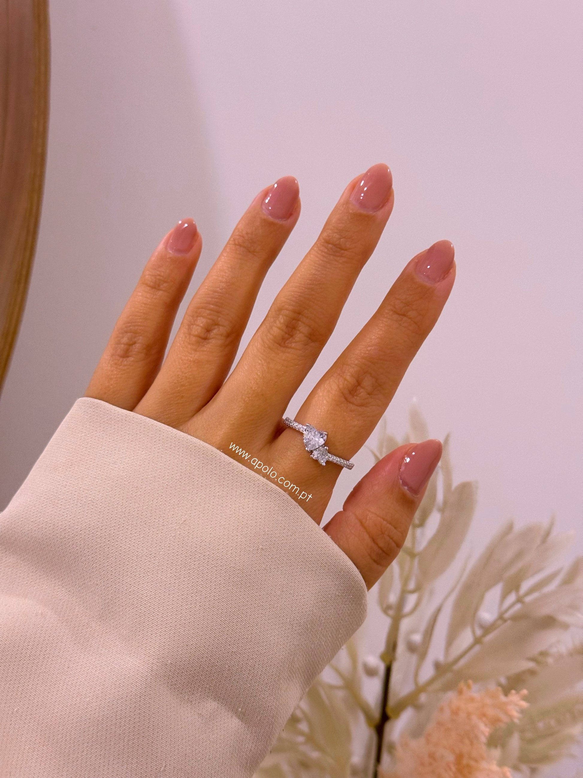 Anel delicado • coração duplo com brilhantes | Linha Premium