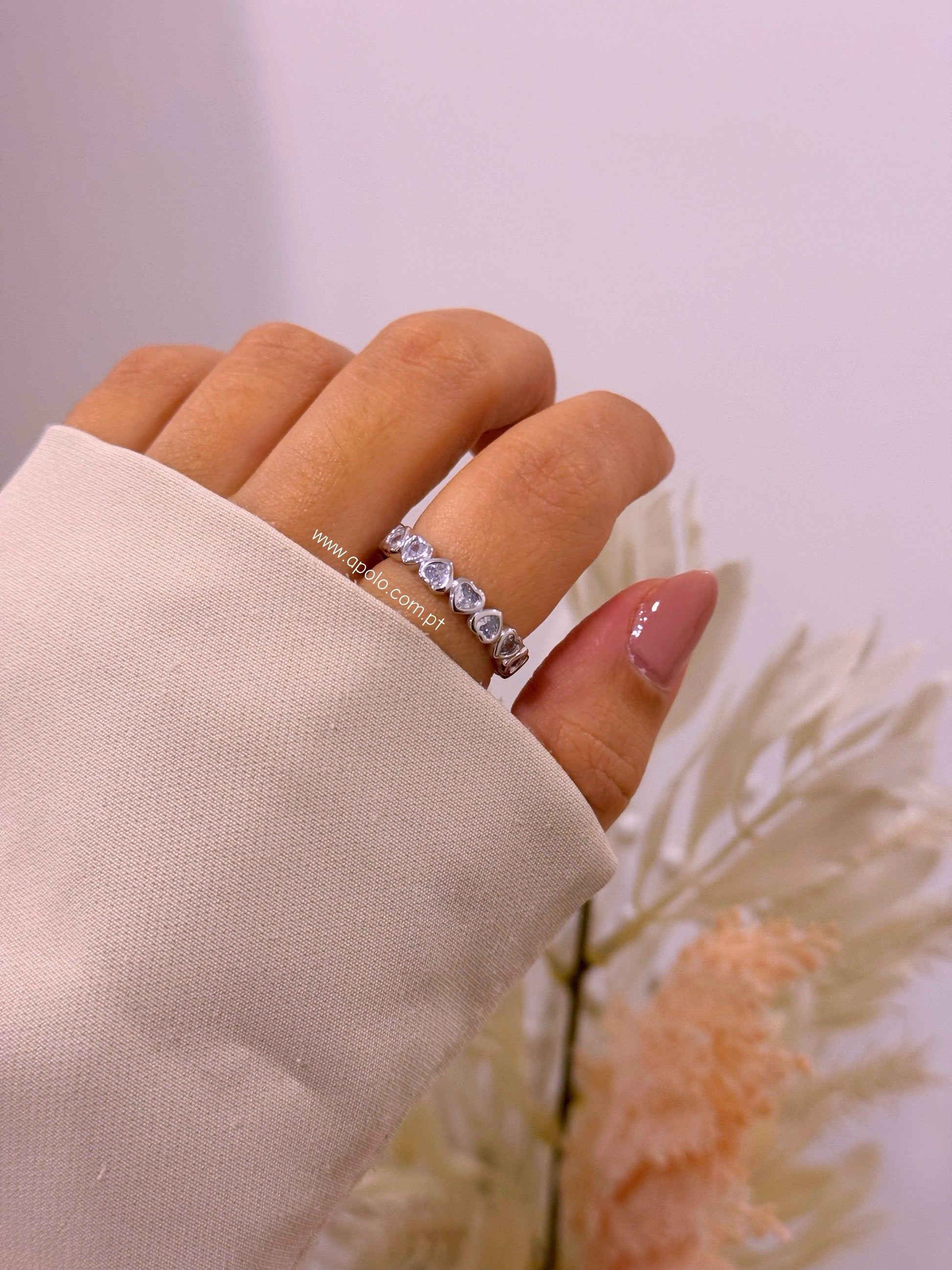 Anel delicado • corações com brilhantes | Linha Premium