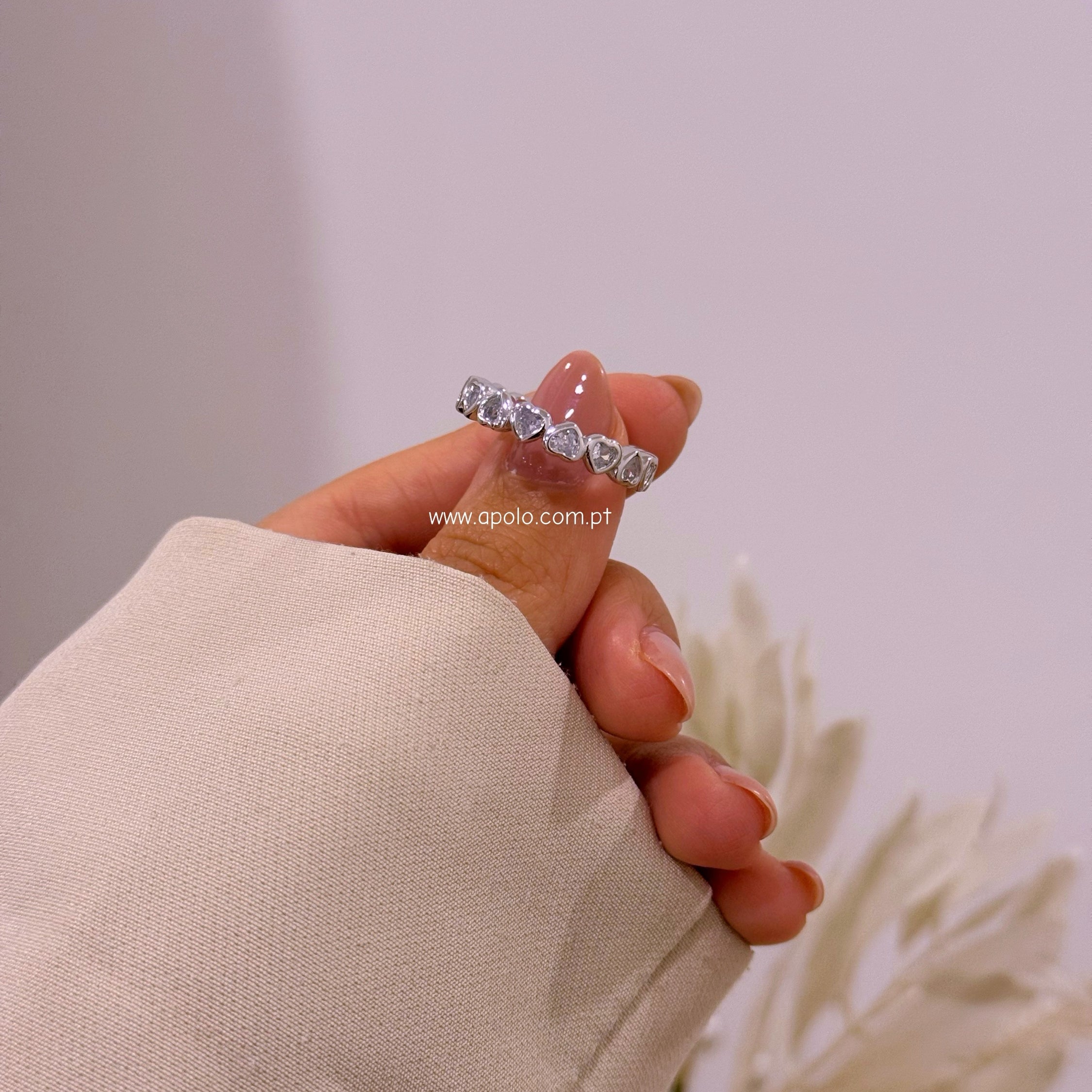 Anel delicado • corações com brilhantes | Linha Premium