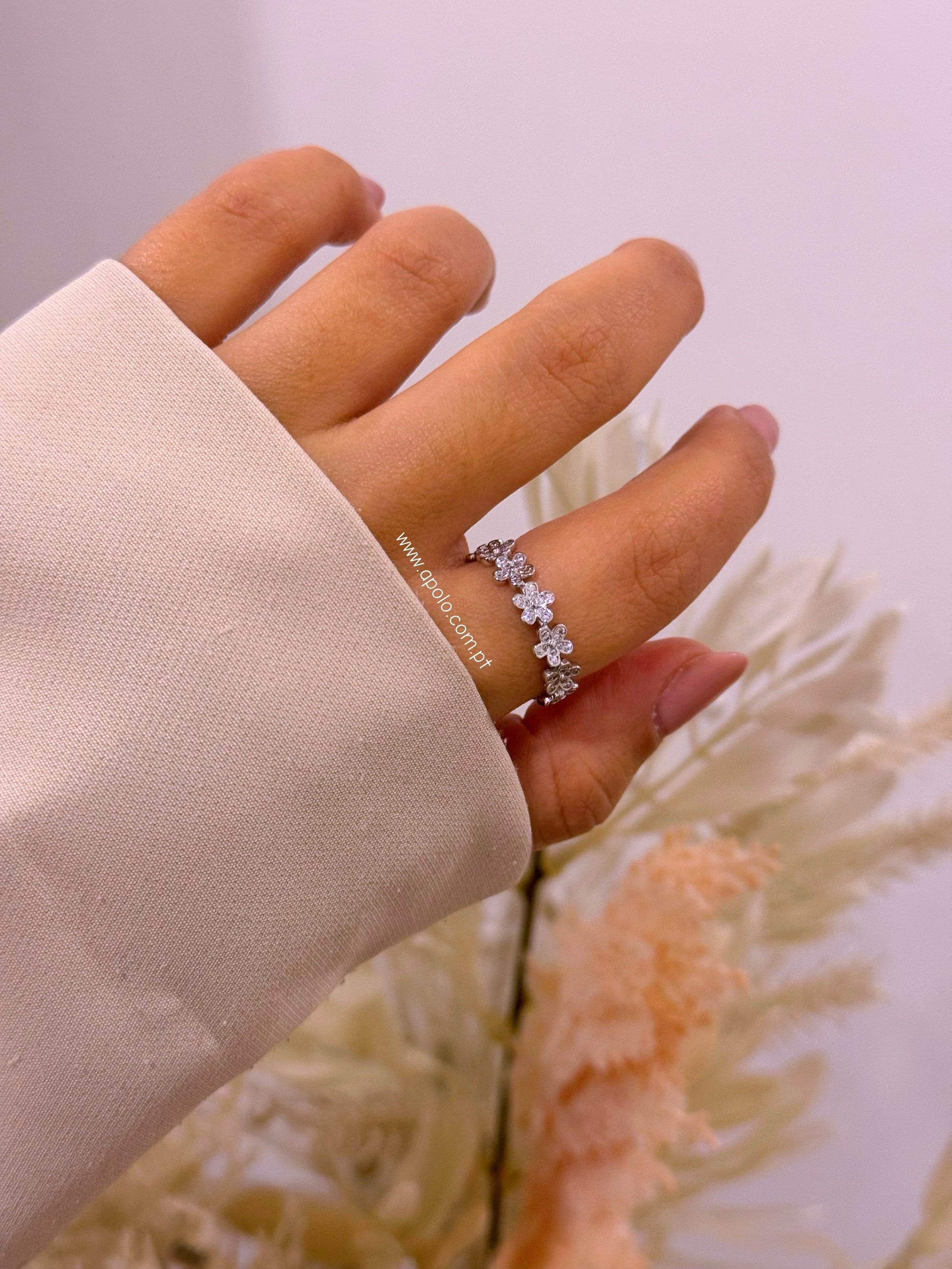 Anel delicado • flores com brilhantes | Linha Premium