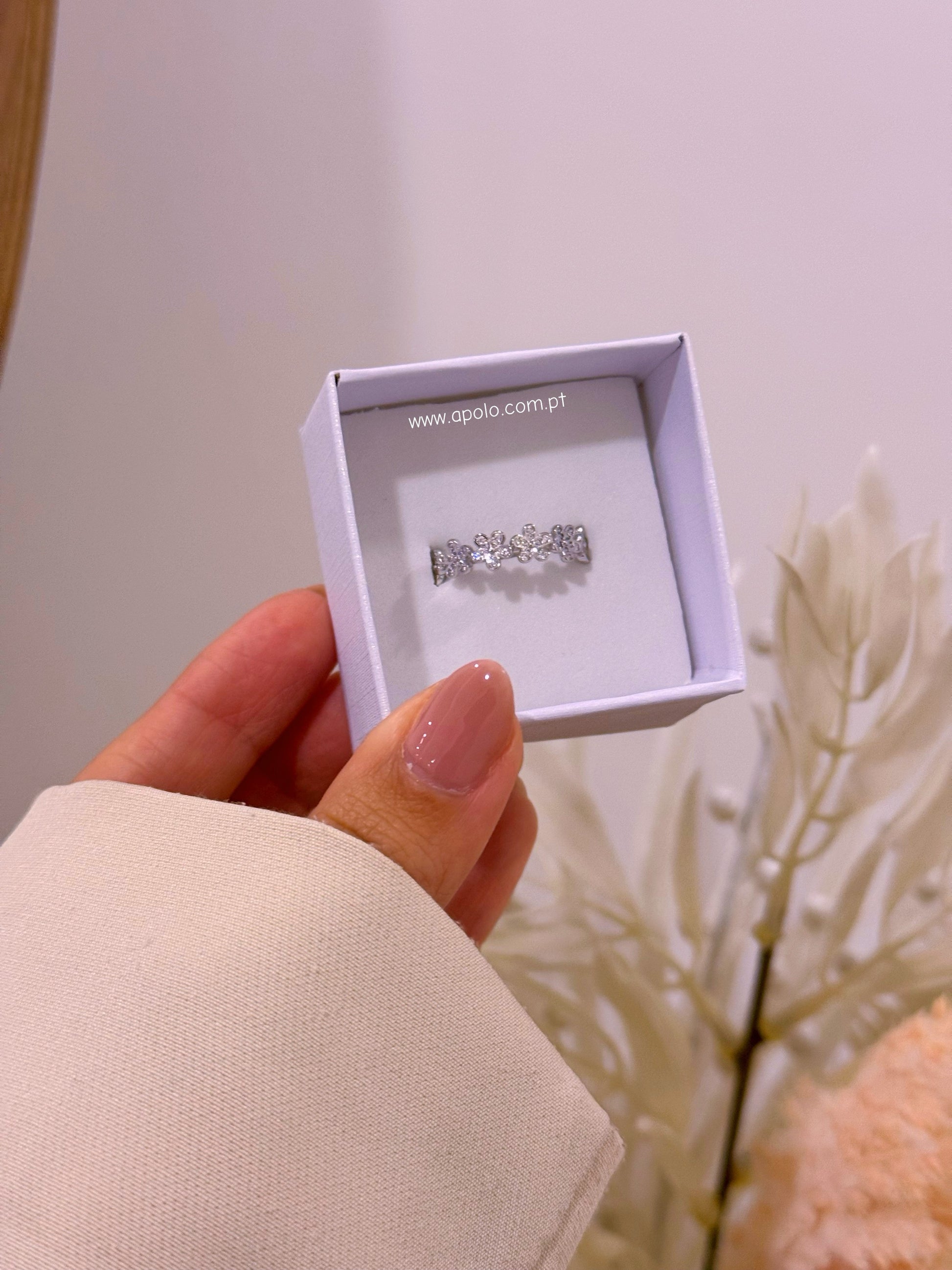 Anel delicado • flores com brilhantes | Linha Premium