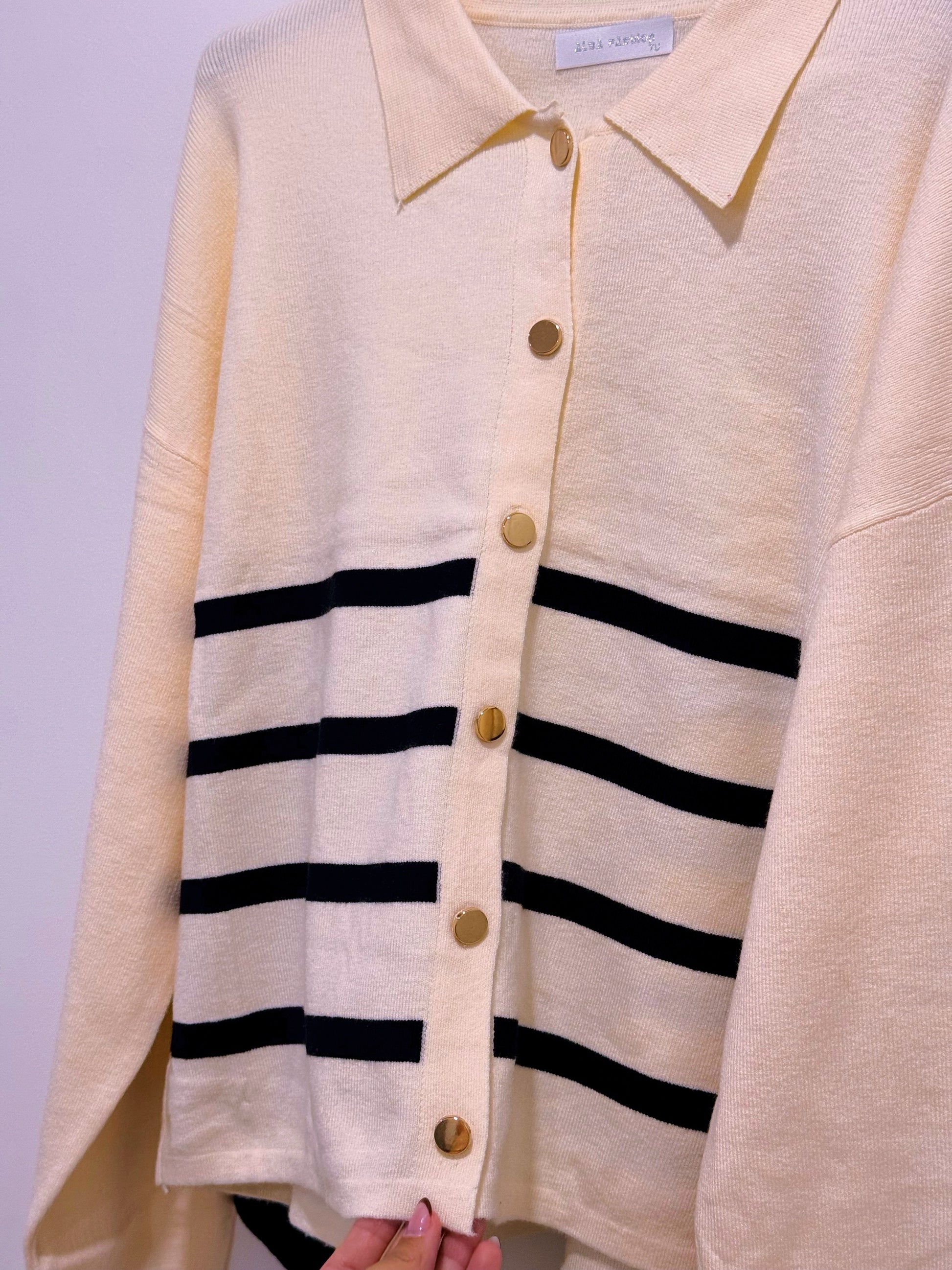 Camisola/Casaco com botões dourados e riscas - 5 cores