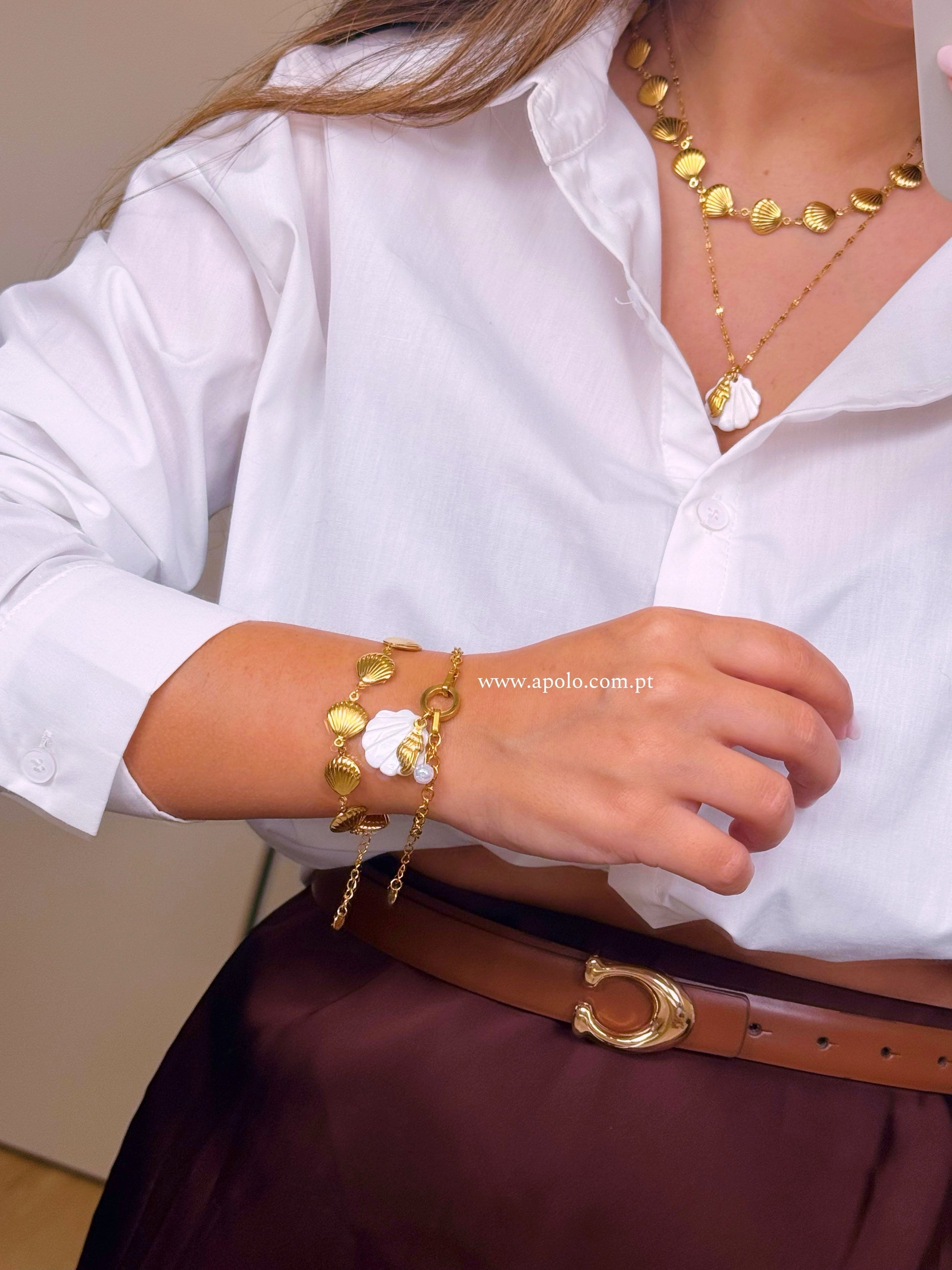 Pulseira de corrente com conchinha madre pérola, búzio e mini pérola | 2 Cores