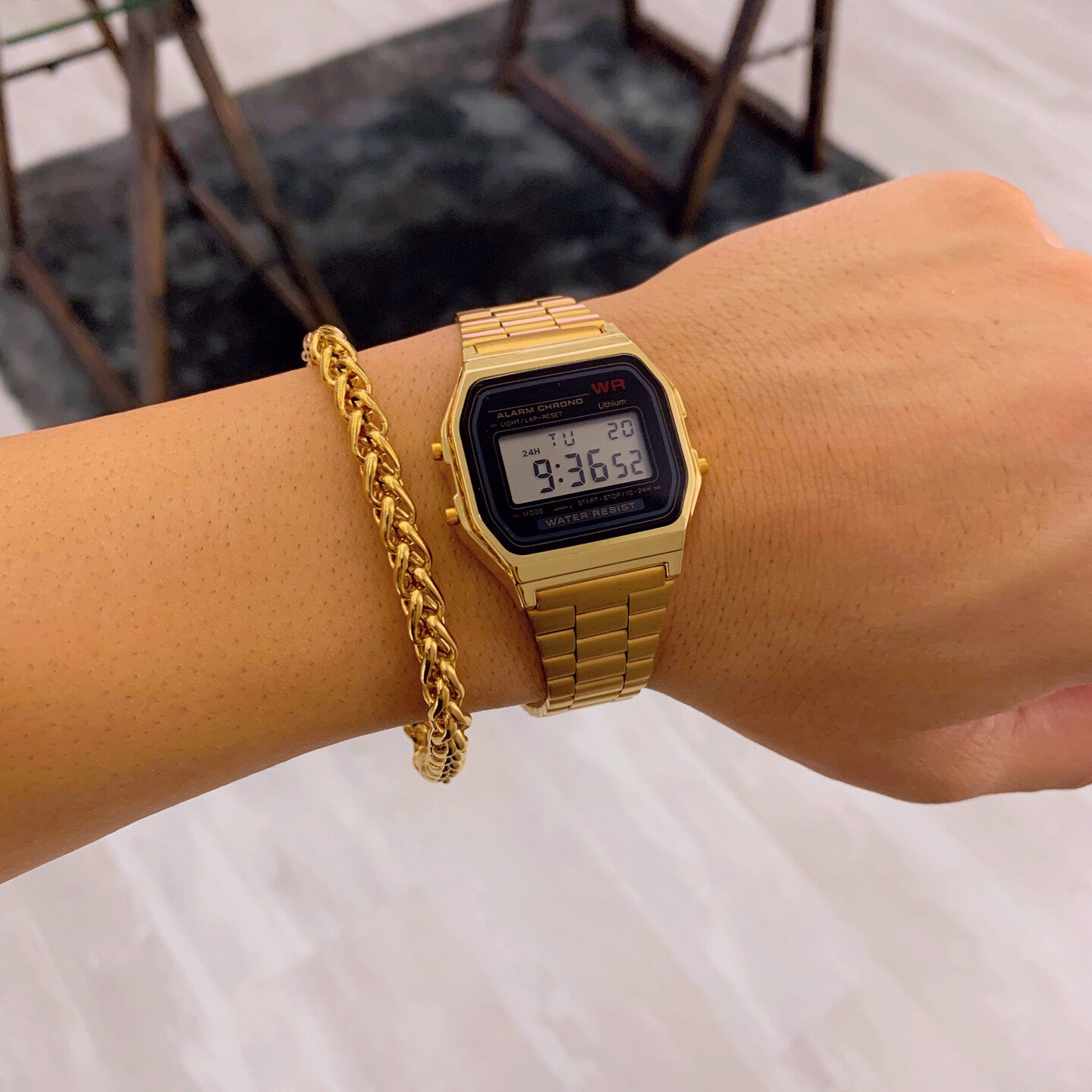 Relógio digital | Dourado
