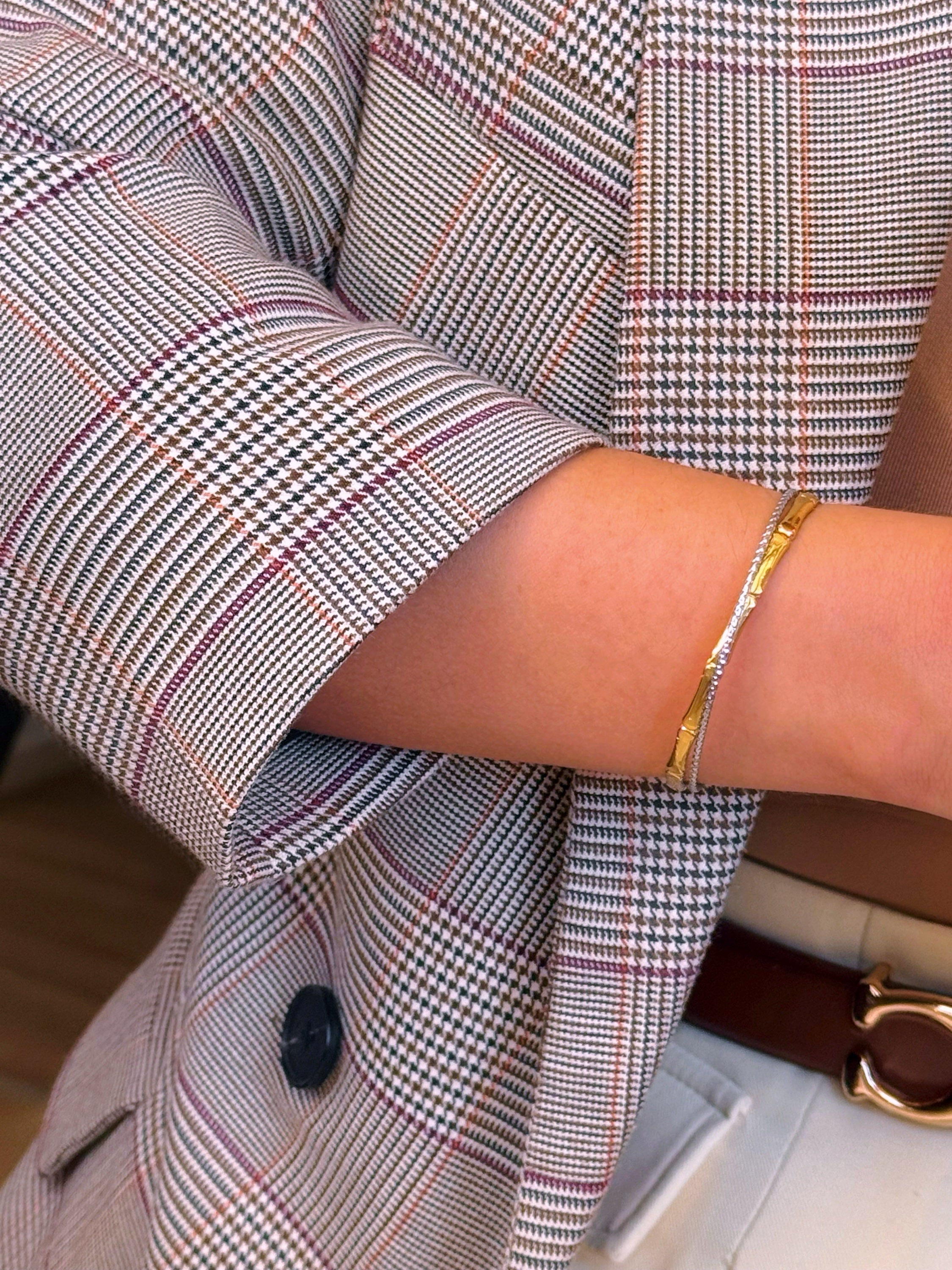 Pulseira Rígida efeito cruzado | Mix Dourado e Prateado