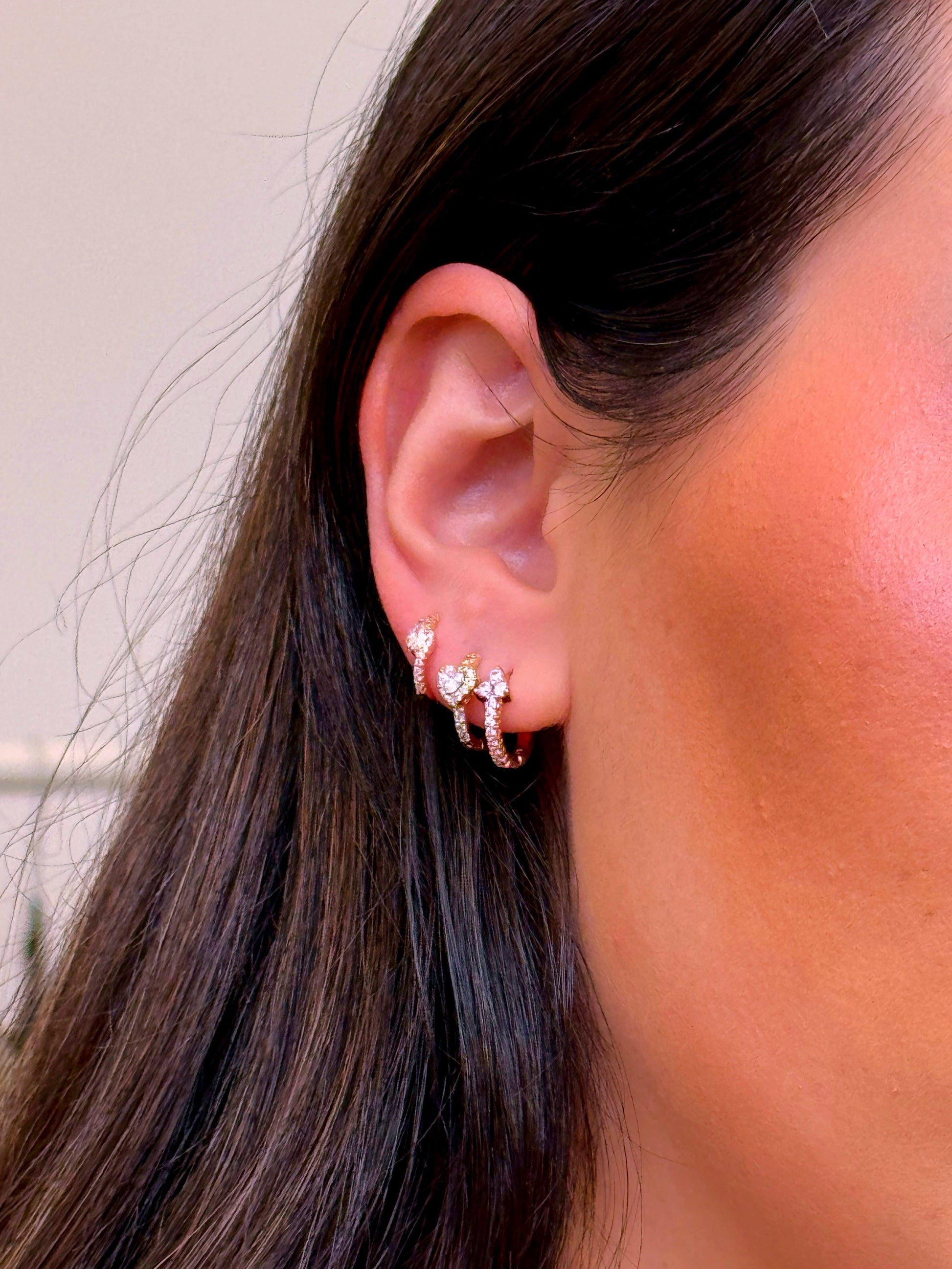 Argolinhas com brilhantes e formato coração | Rose Gold