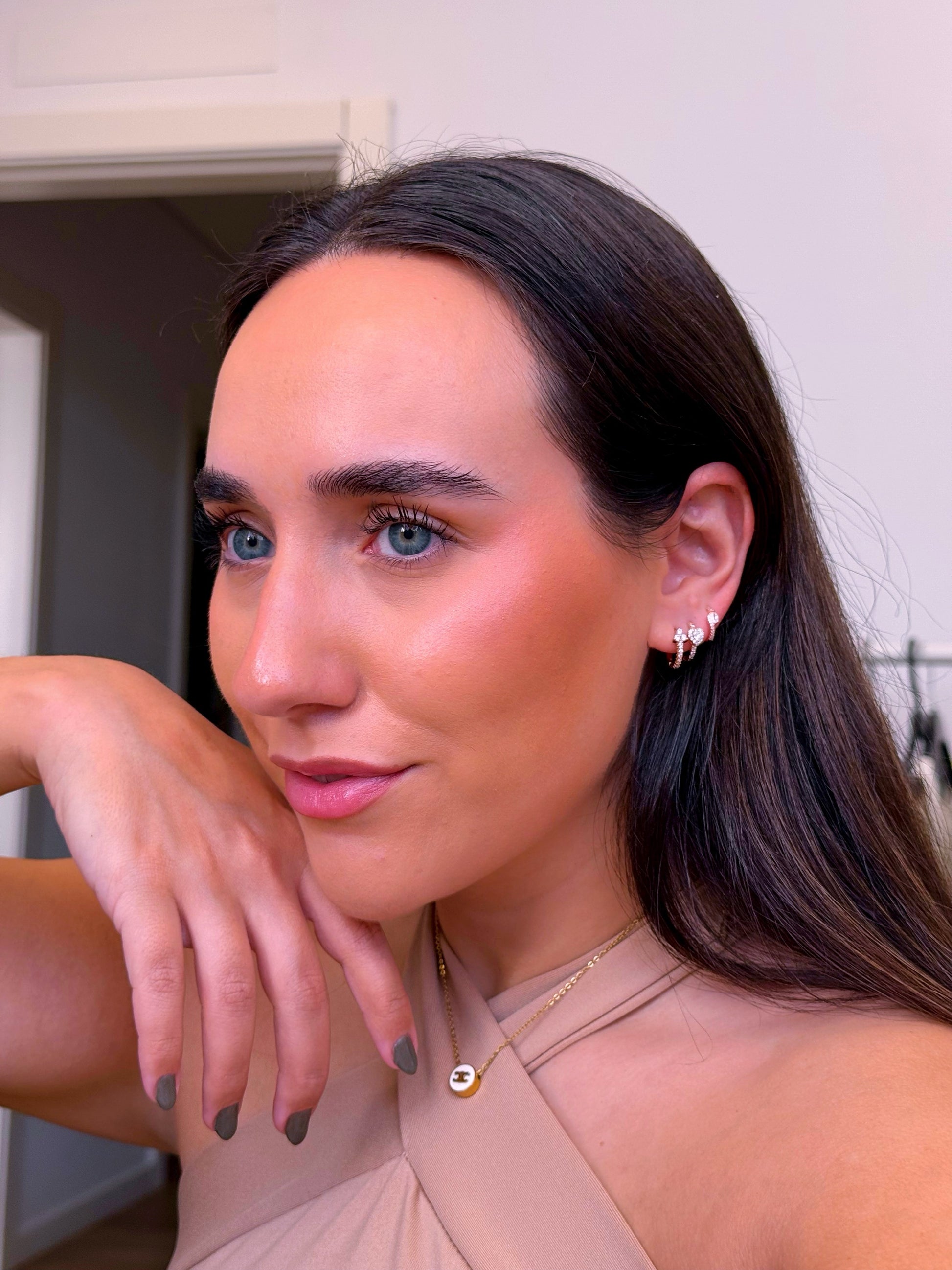 Argolinhas mini flor com brilhantes | Rose Gold