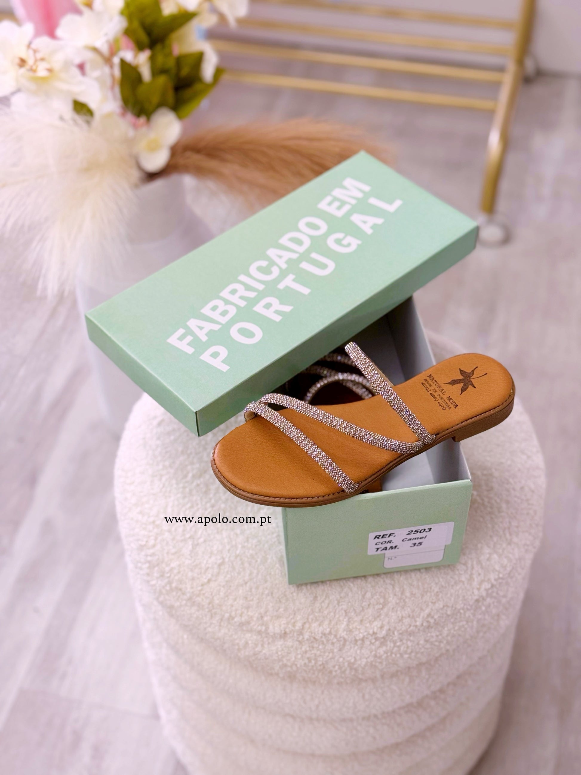 Chinelo em pele com tiras de brilhantes | Fabrico Nacional