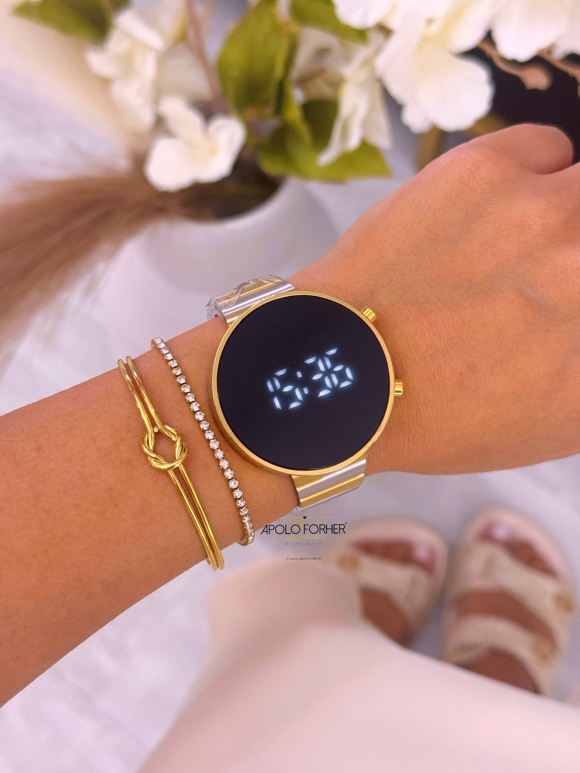 Relógio mostrador redondo | Mix prateado e dourado