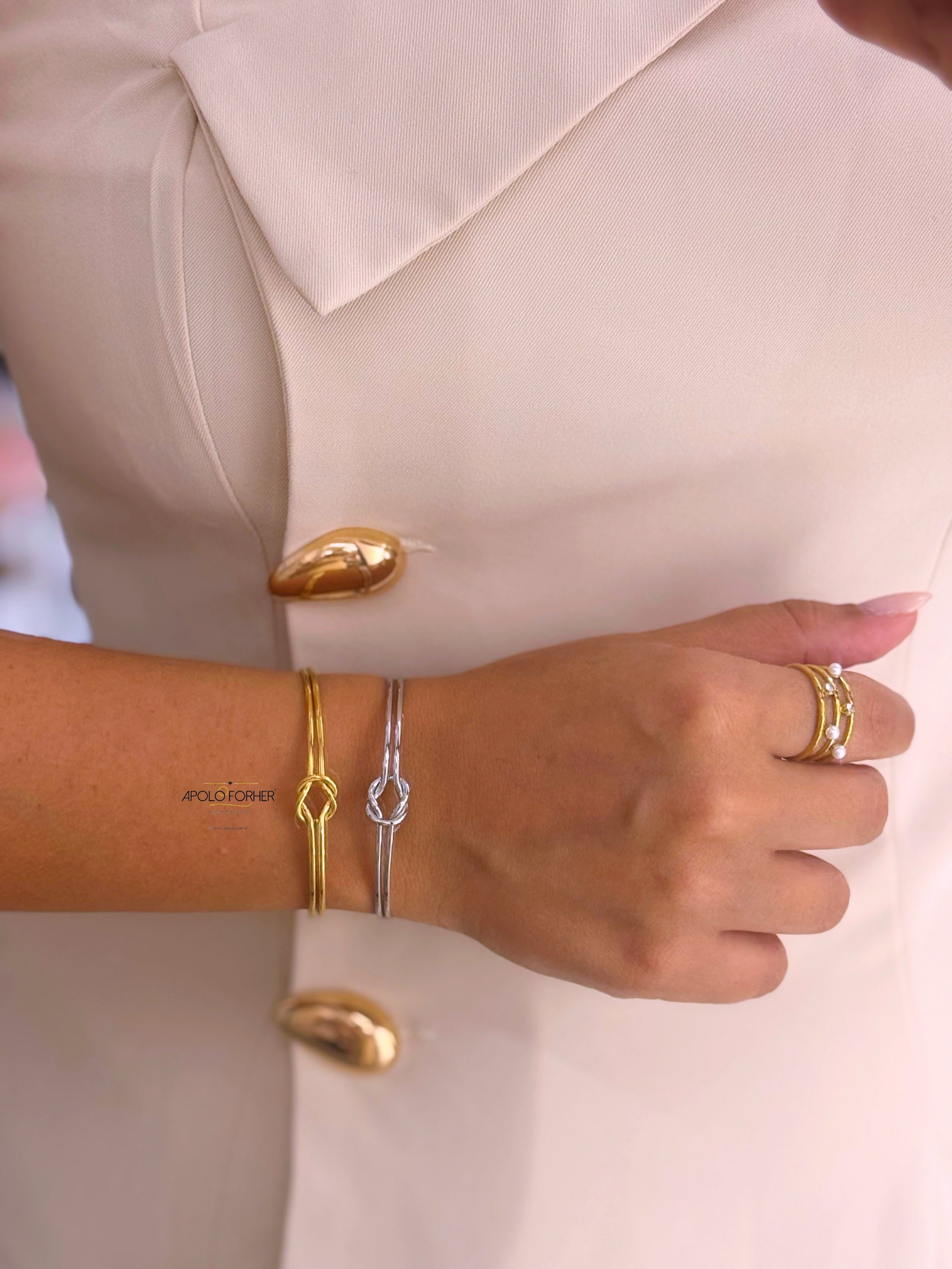 Pulseira rígida efeito duplo com nó | 2 cores