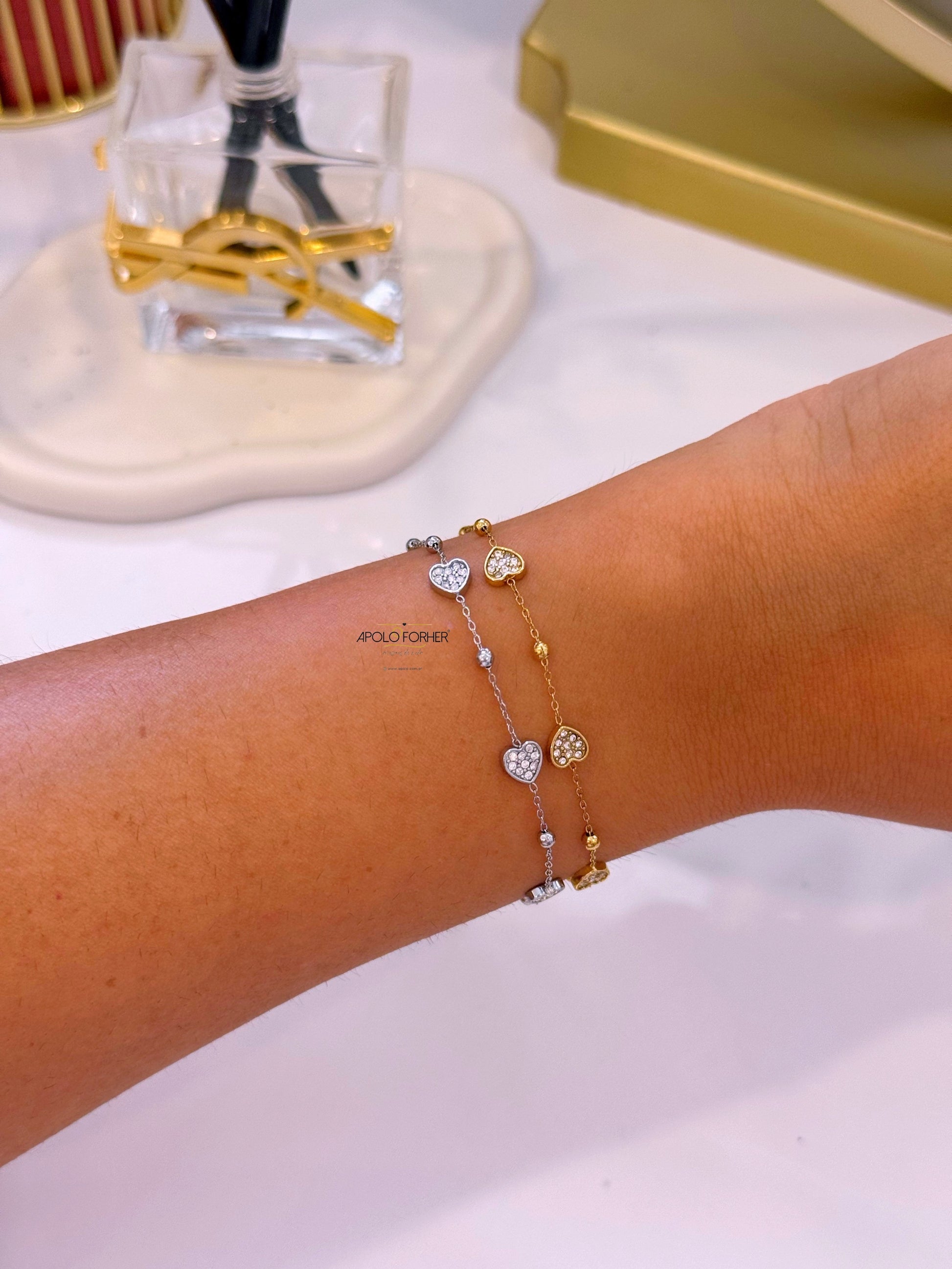 Pulseira malha fina com bolinhas e corações preenchidos com brilhantes  | 2 Cores