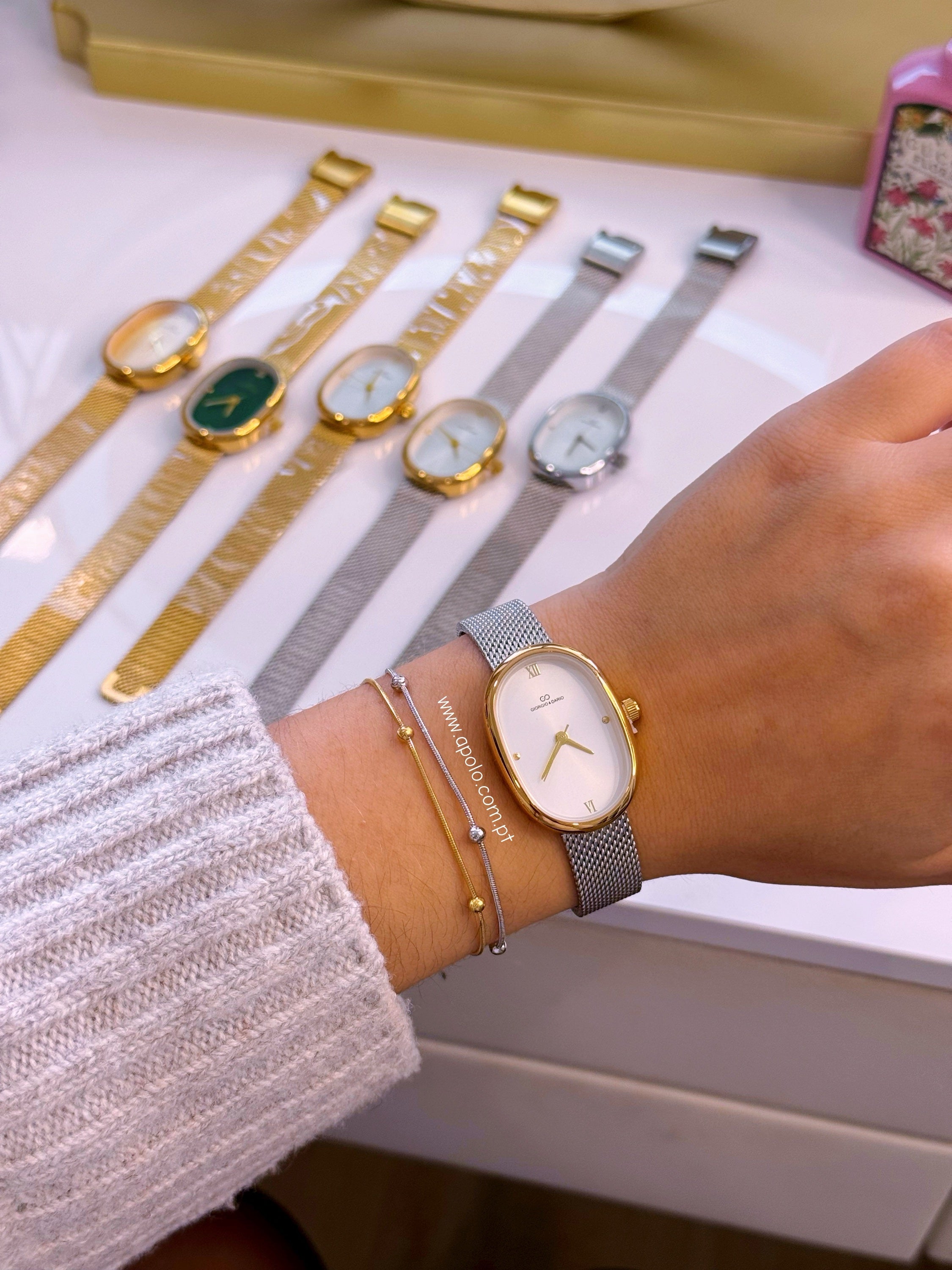 Pulseira malha redonda fininha com bolinhas | 2 Cores